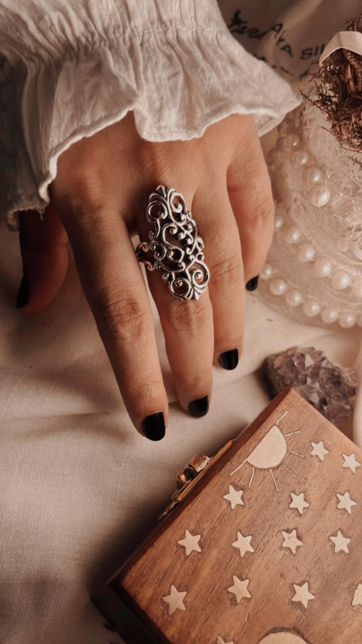 Vintage-inspired Fleur De Lis ring in sterling silver