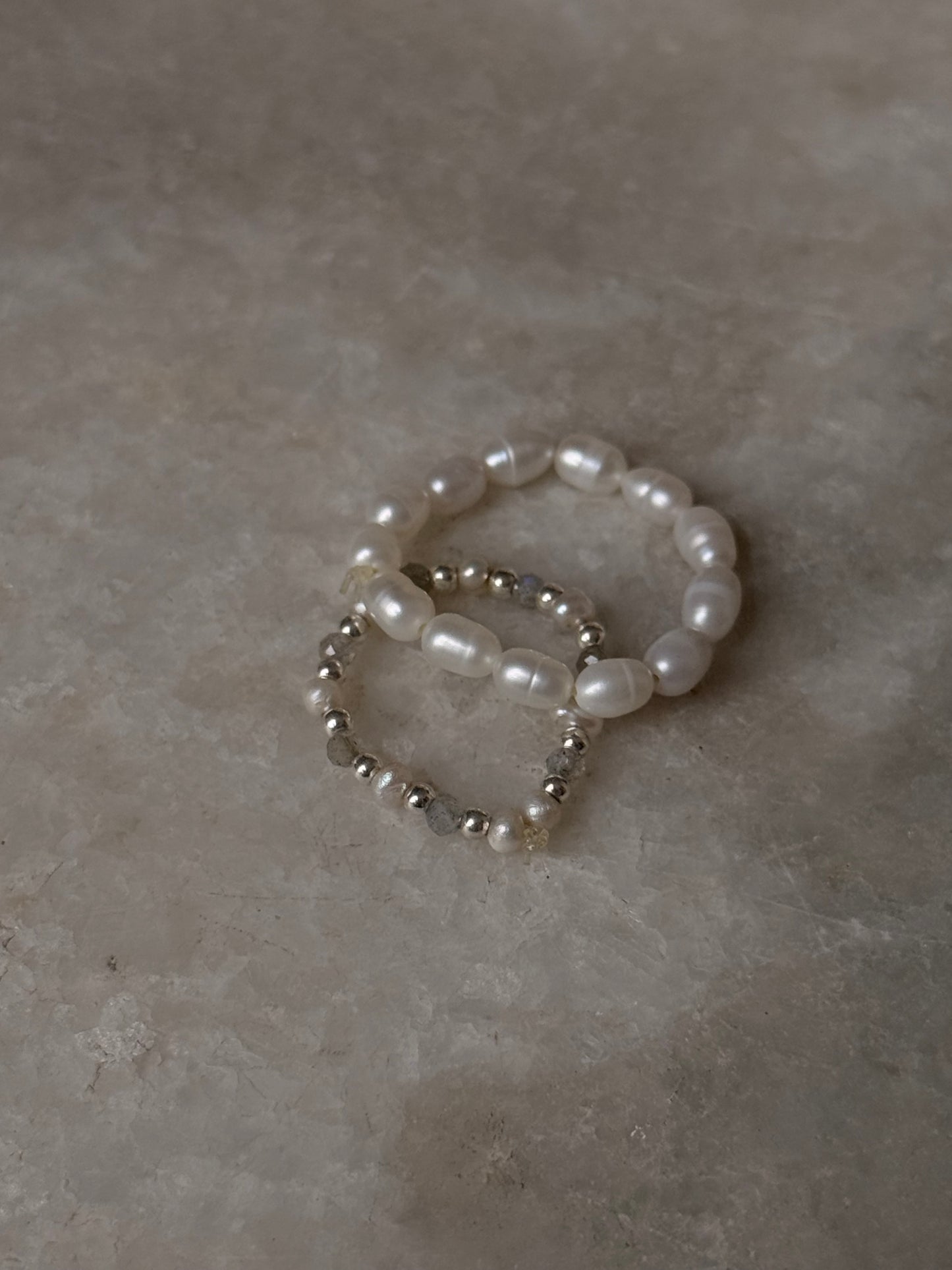 Natural Crystal Stretchy Shiny Basra Pearl & Labradorite Silver Ball Rings