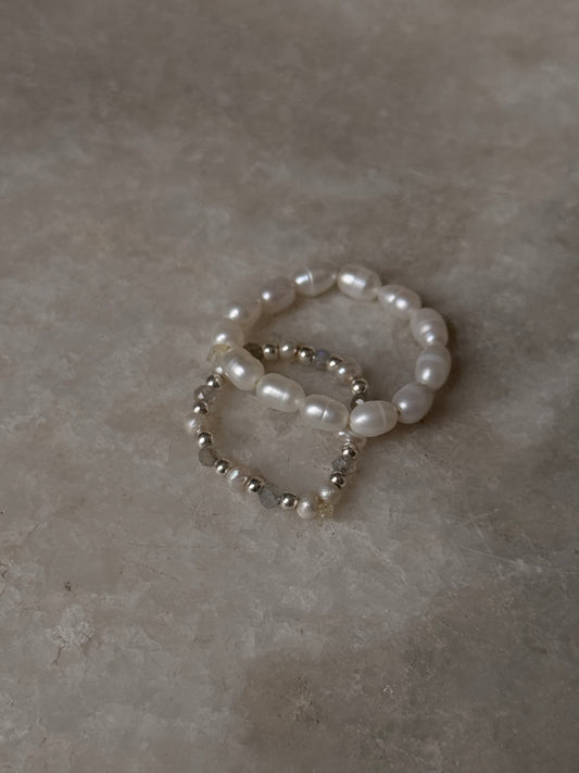 Natural Crystal Stretchy Shiny Basra Pearl & Labradorite Silver Ball Rings