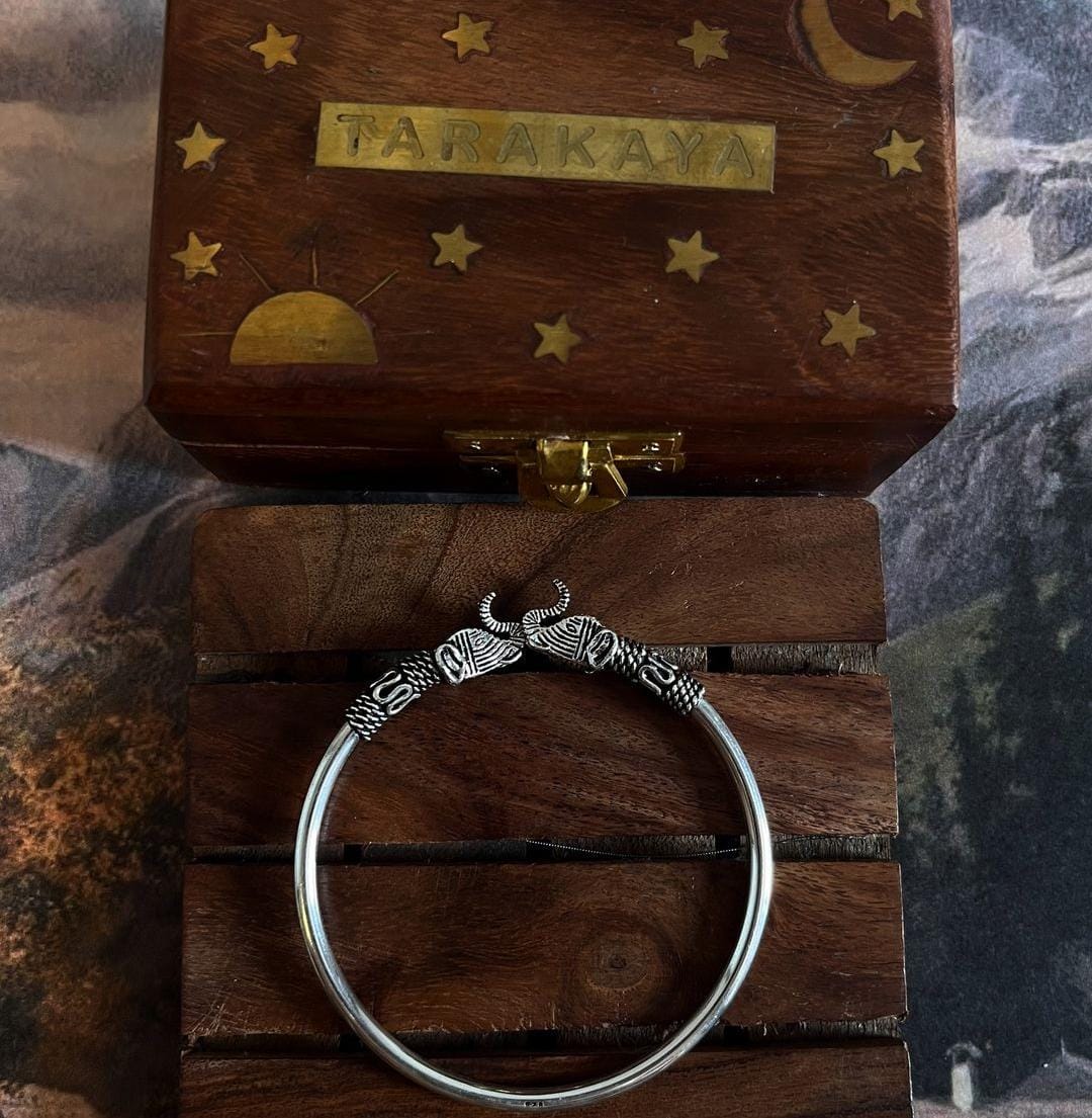 Handcrafted Antique Haathi Adjustable Silver Kada