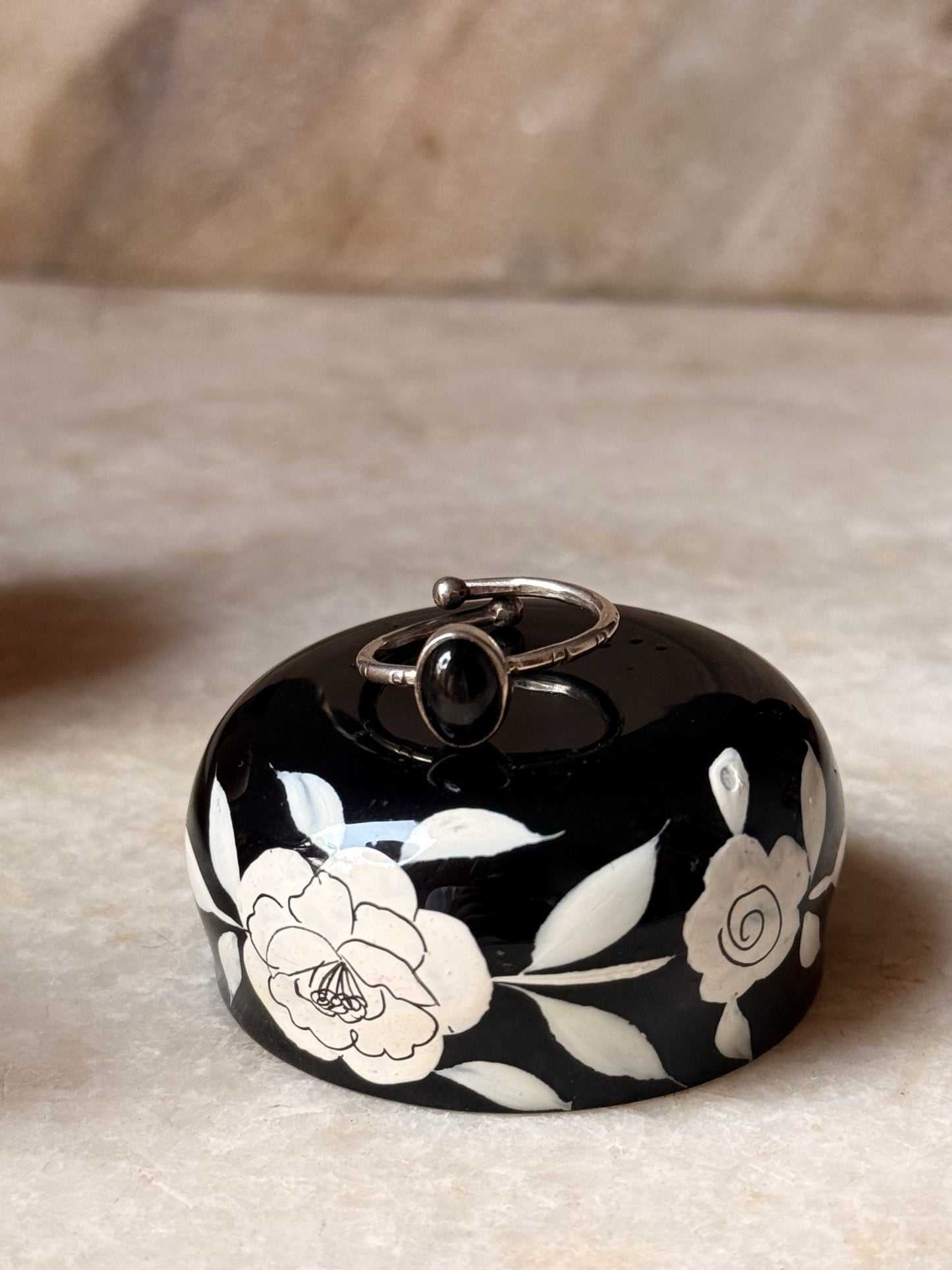 925 Sterling Silver Star Black Onyx Oval Engraved Adjustable Ring