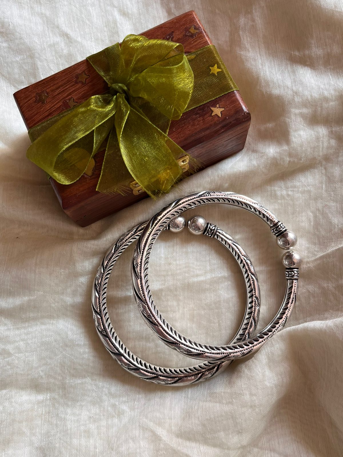 Handcrafted Leg Kada in Pure Silver for Elegant Style