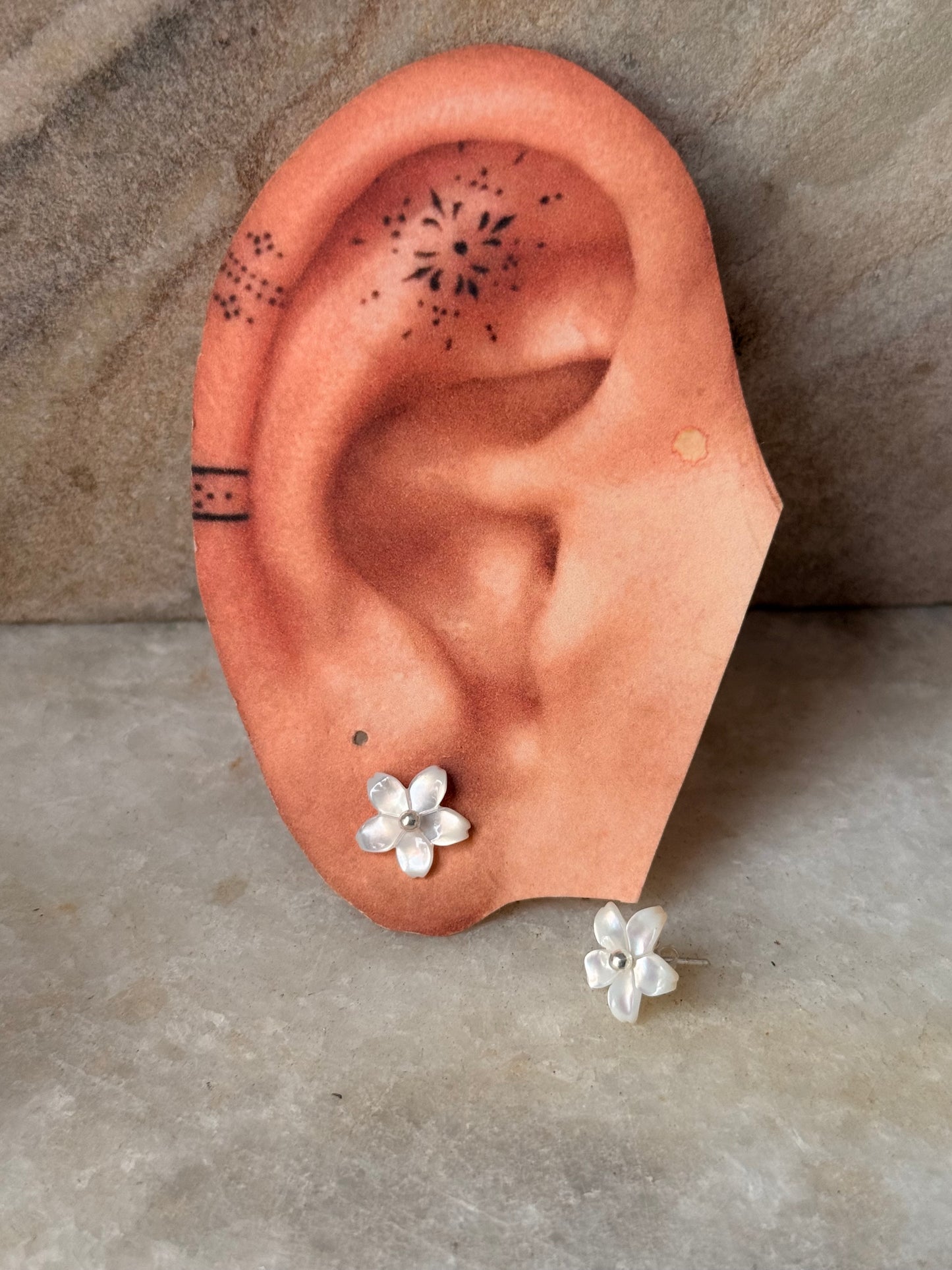 925 Sterling Silver Mother of Pearl Flower Carved Studs