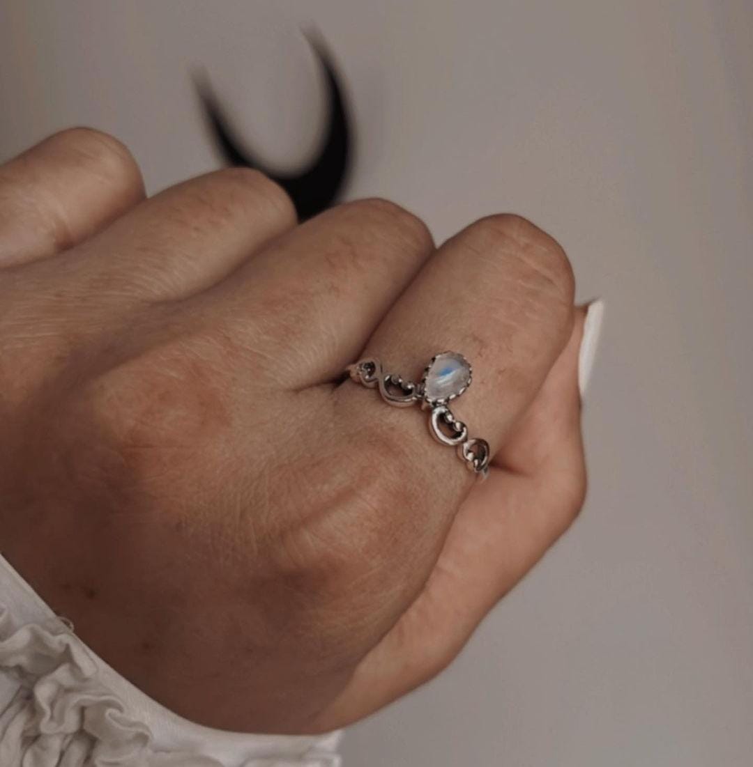Moonstone Crown Pear Sterling Silver 925 Ring