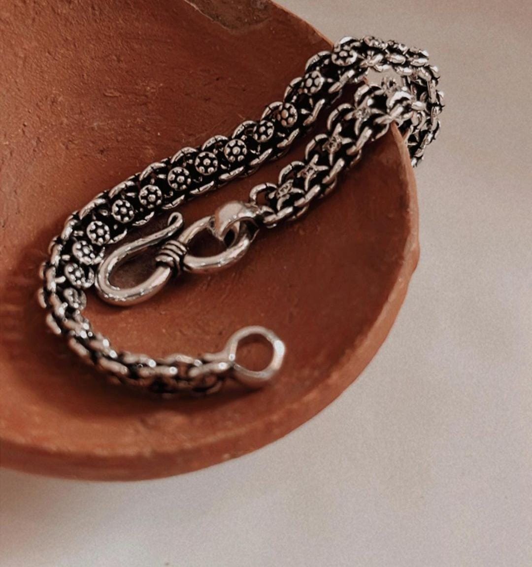 Single Line Silver Bracelet with Antique Design