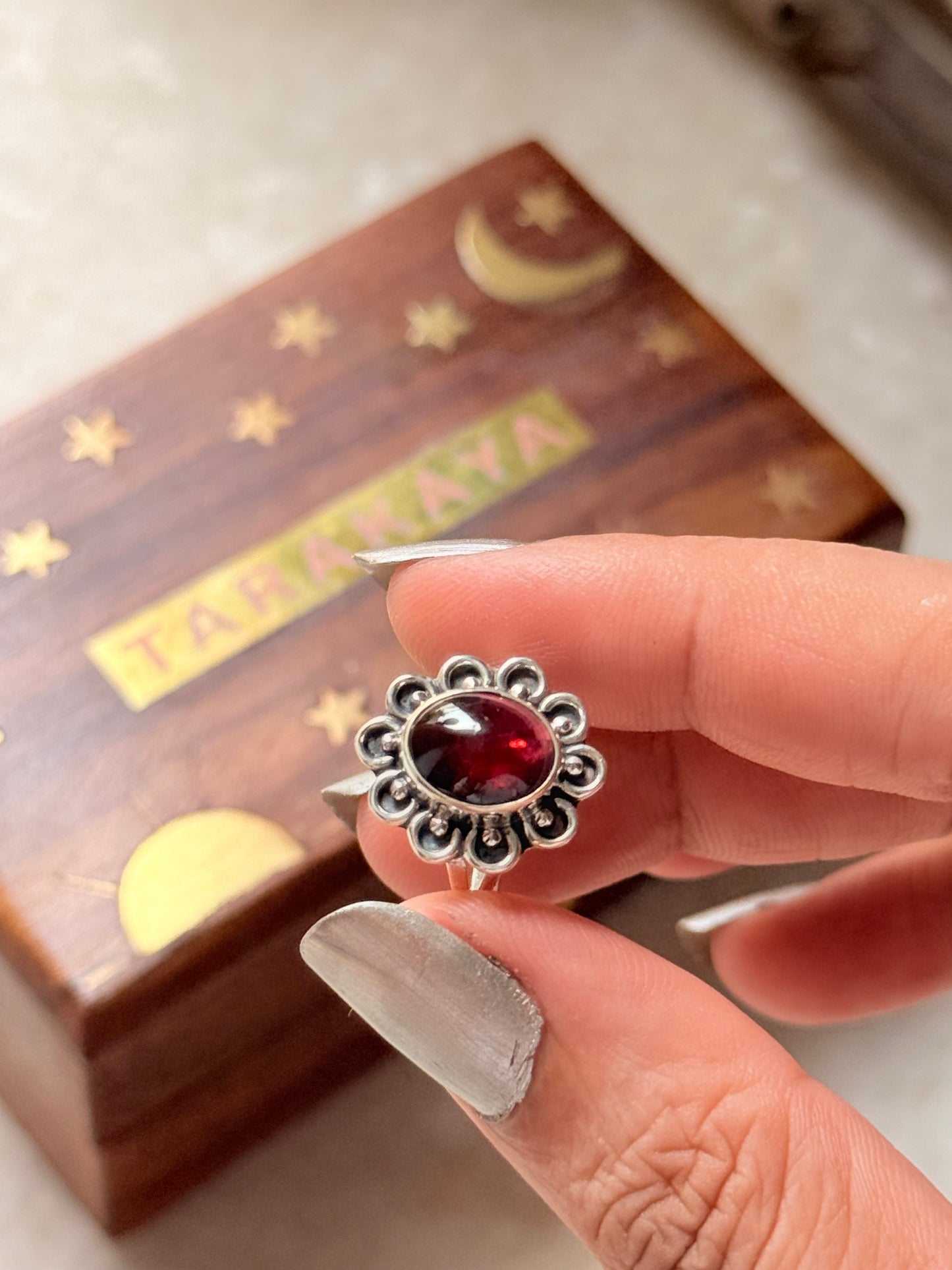 925 Sterling Silver Garnet Oval Flower Boho Ring