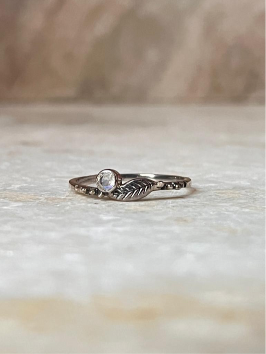 Moonstone Dainty Forest 925 Sterling Silver Ring