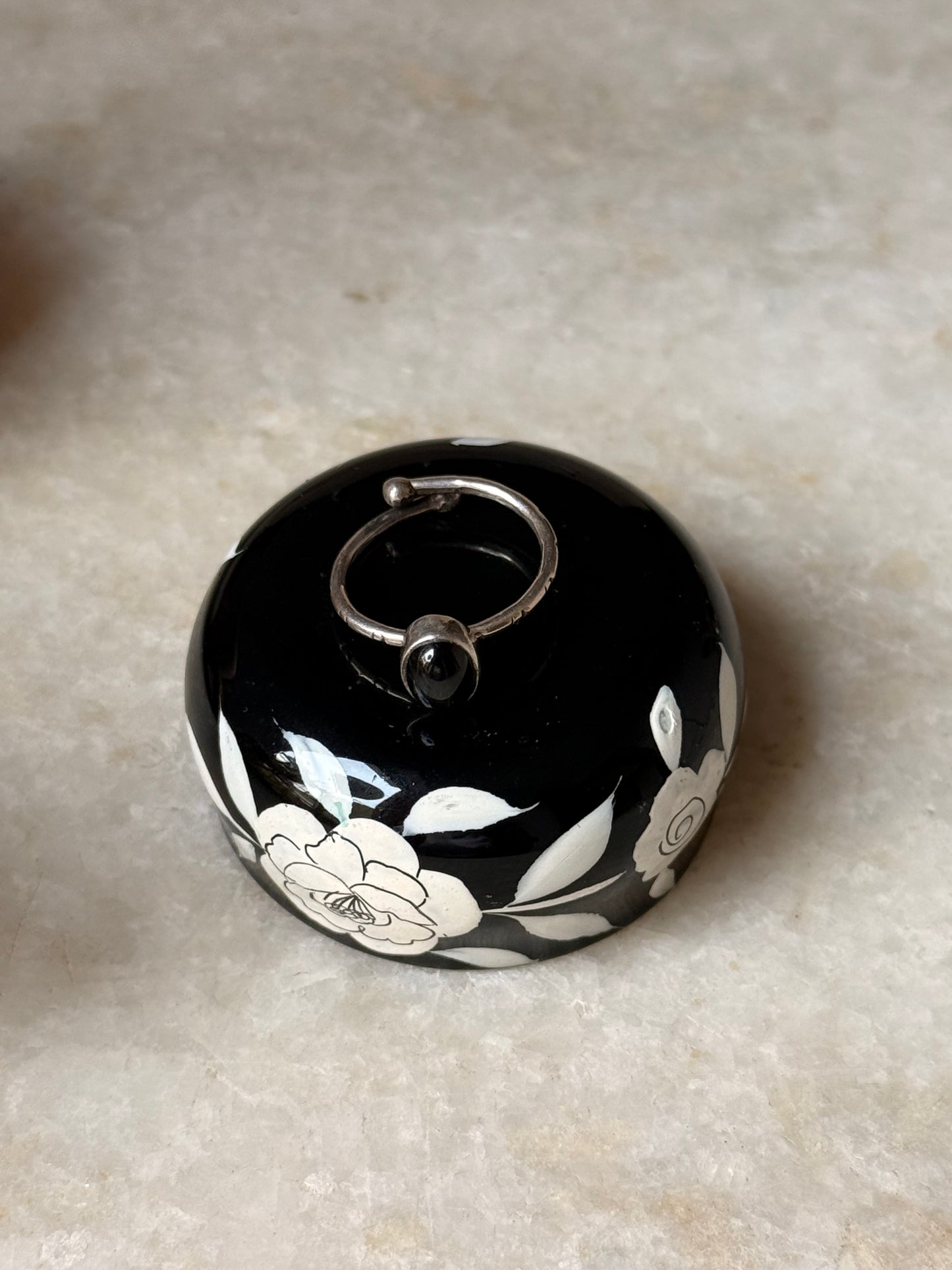 925 Sterling Silver Star Black Onyx Oval Engraved Adjustable Ring