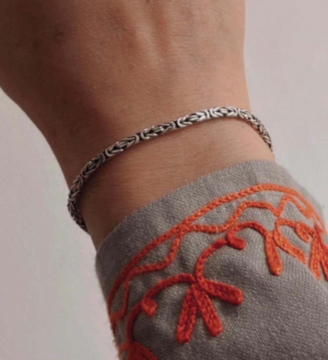 Classic Antique Patterned Silver Bracelet for Everyday Wear