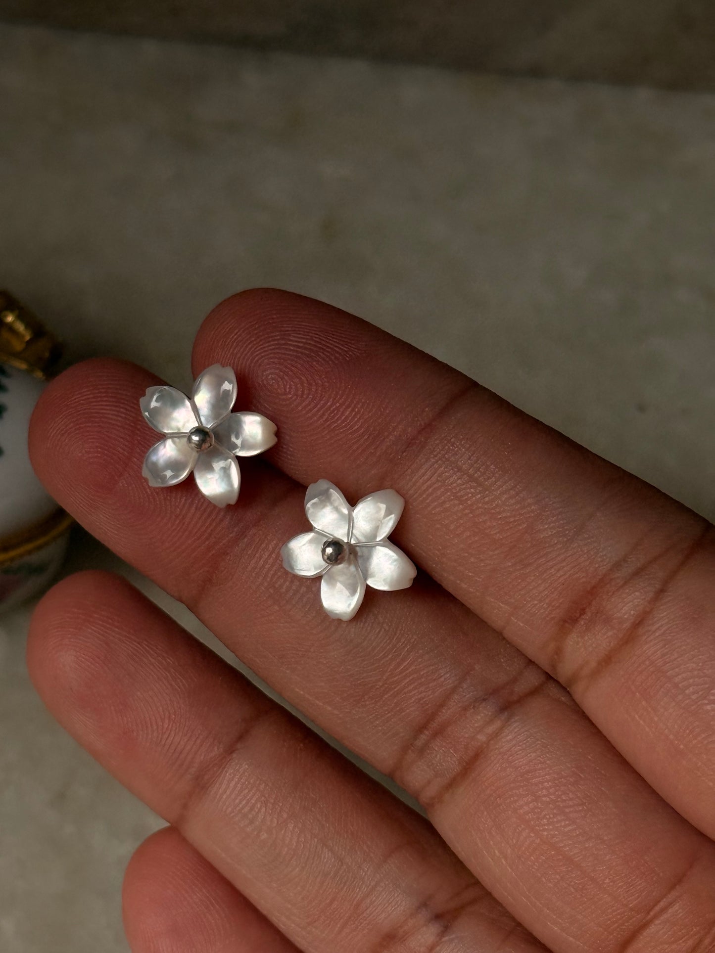 925 Sterling Silver Mother of Pearl Flower Carved Studs