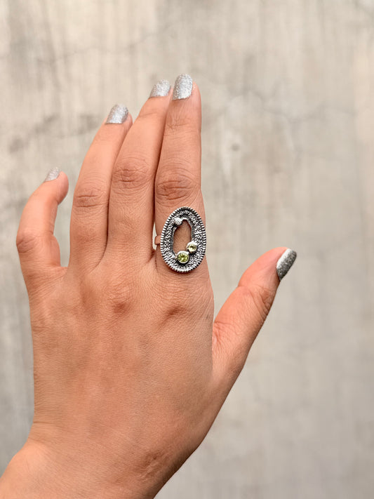 925 Sterling Silver Geode Detailed Peridot, White Topaz Rustic Statement Ring