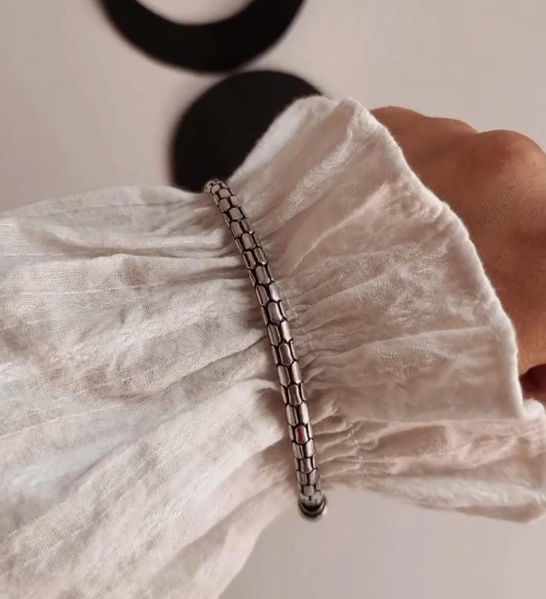 Handcrafted Antique Snake Patterned Silver Bracelet