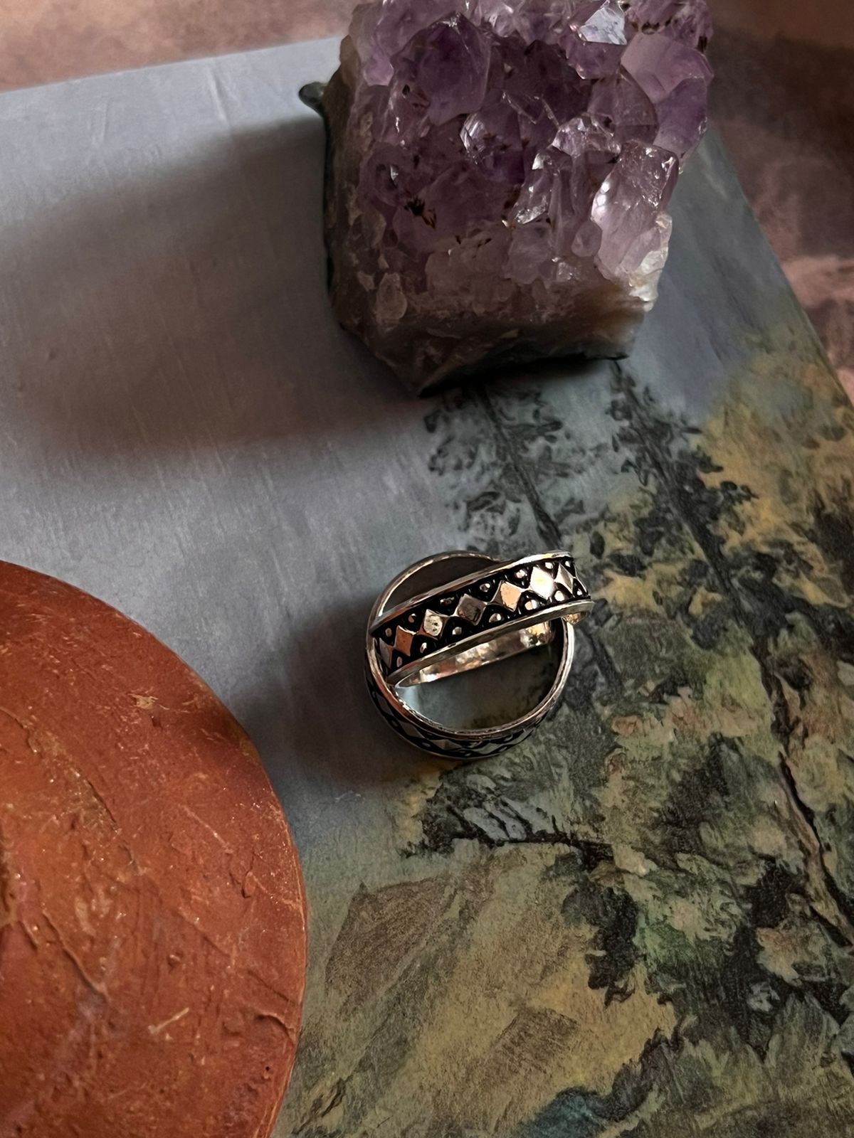Trendy tribal dot pattern toe ring in sterling silver