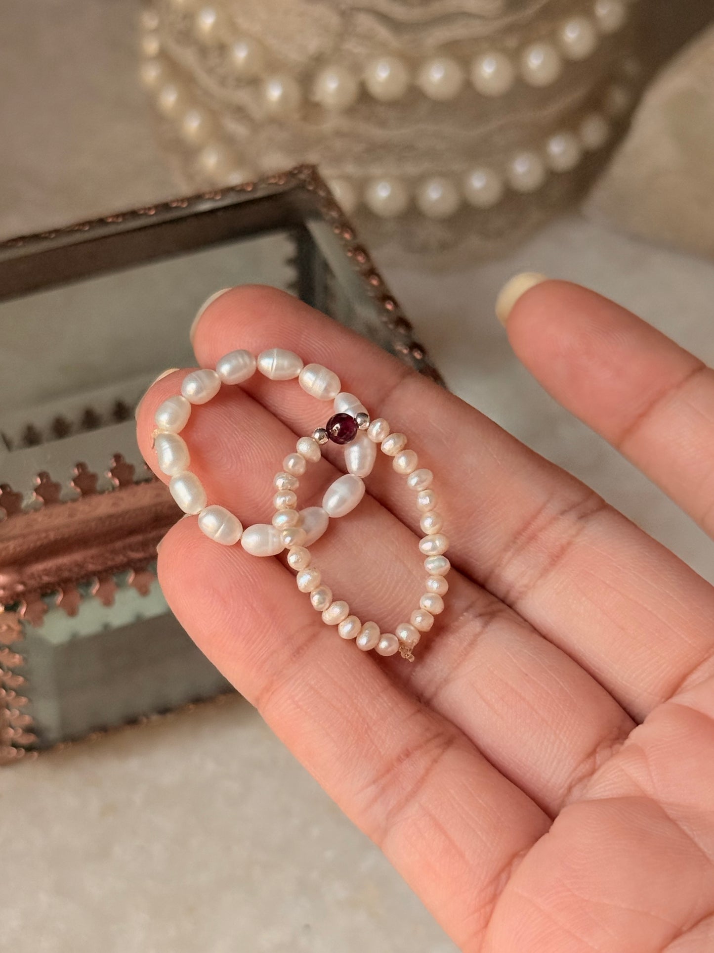 Natural Crystal Stretchy Shiny Basra Pearl & Garnet Silver Ball Rings