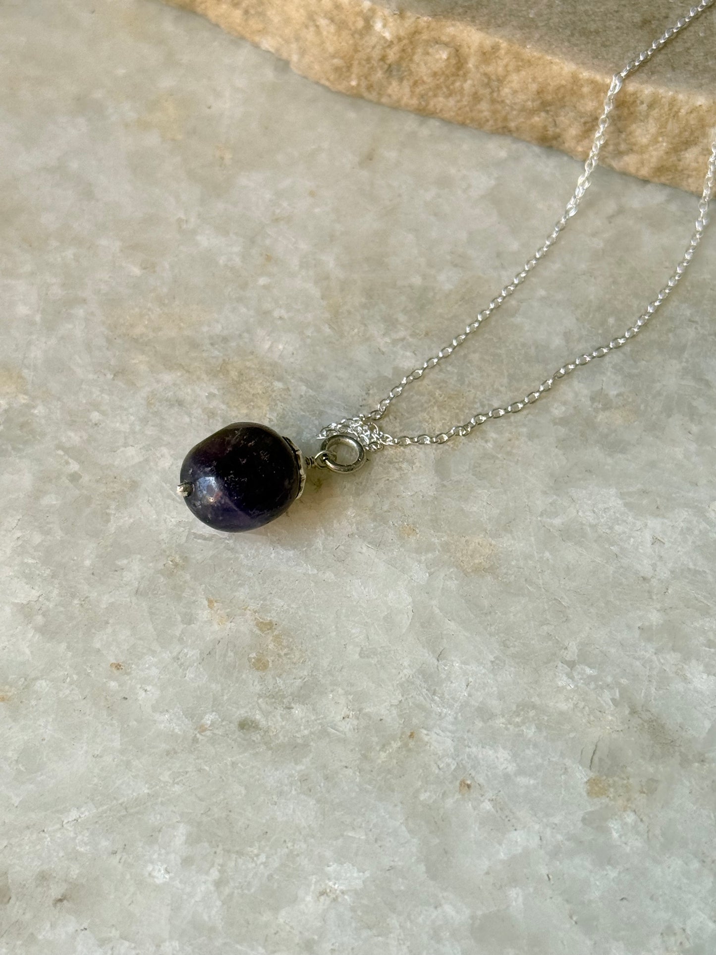 Amethyst Tumble with Flower Cap 925 Sterling Silver Necklace