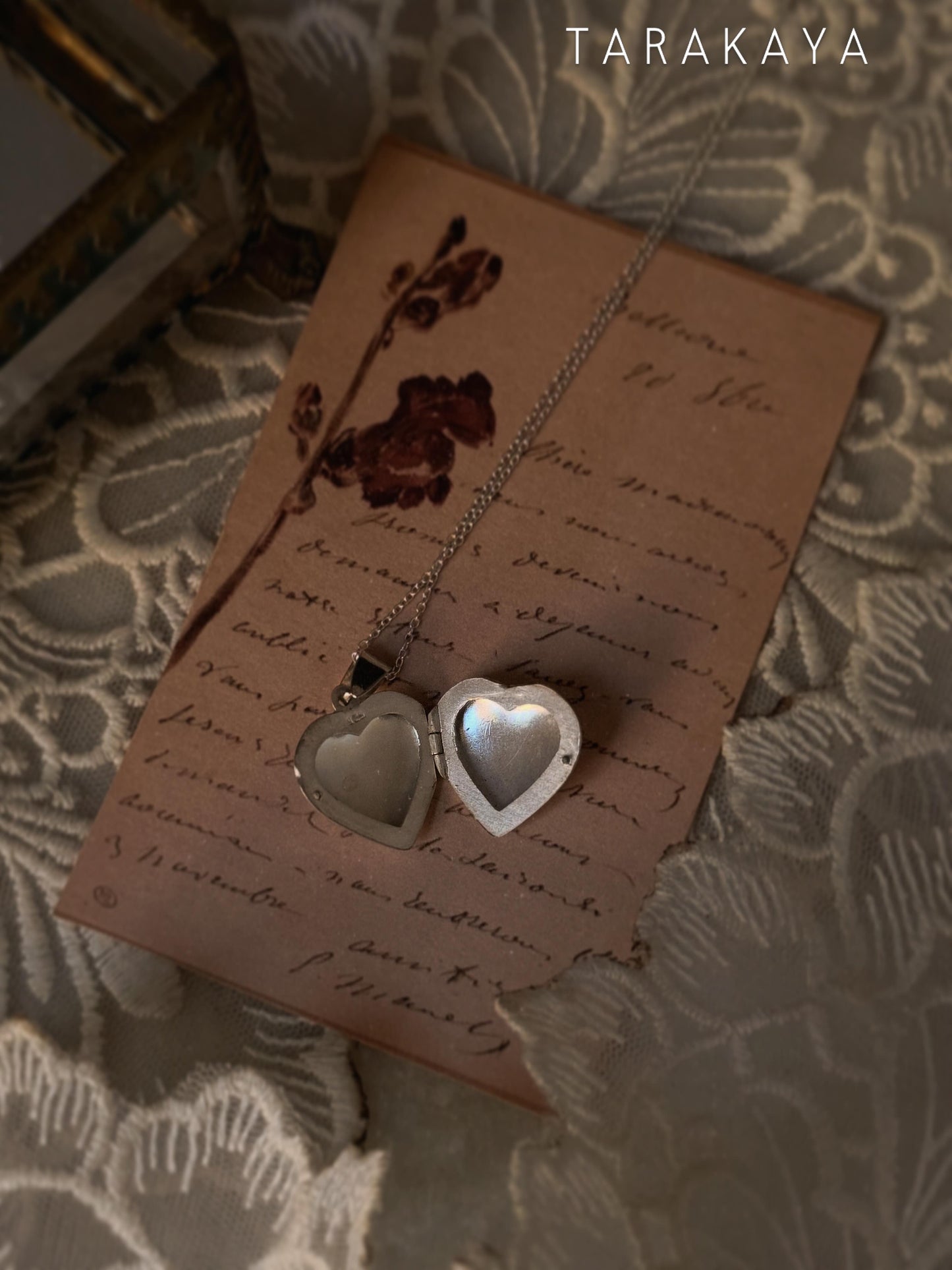 925 Sterling Silver Vintage ~ Classic Heart Photo Pendant