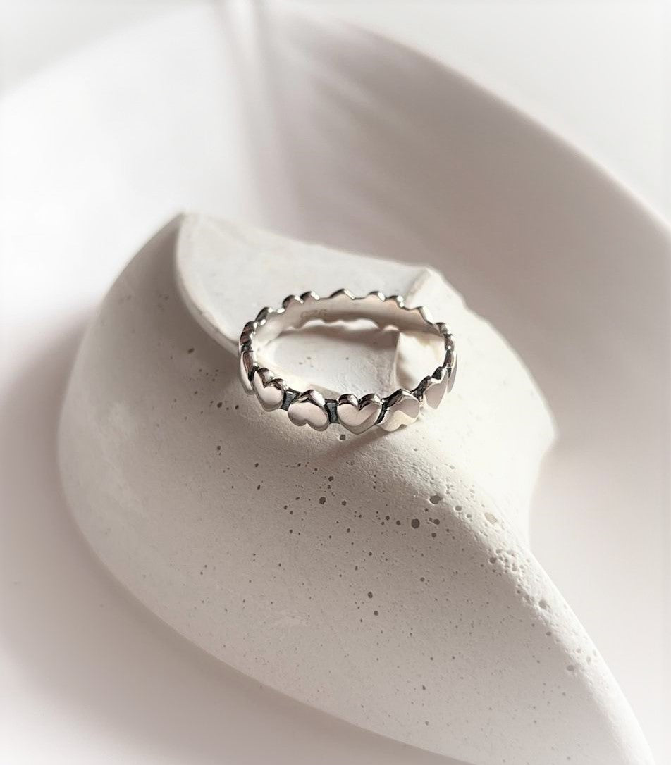 Sterling silver heart band ring