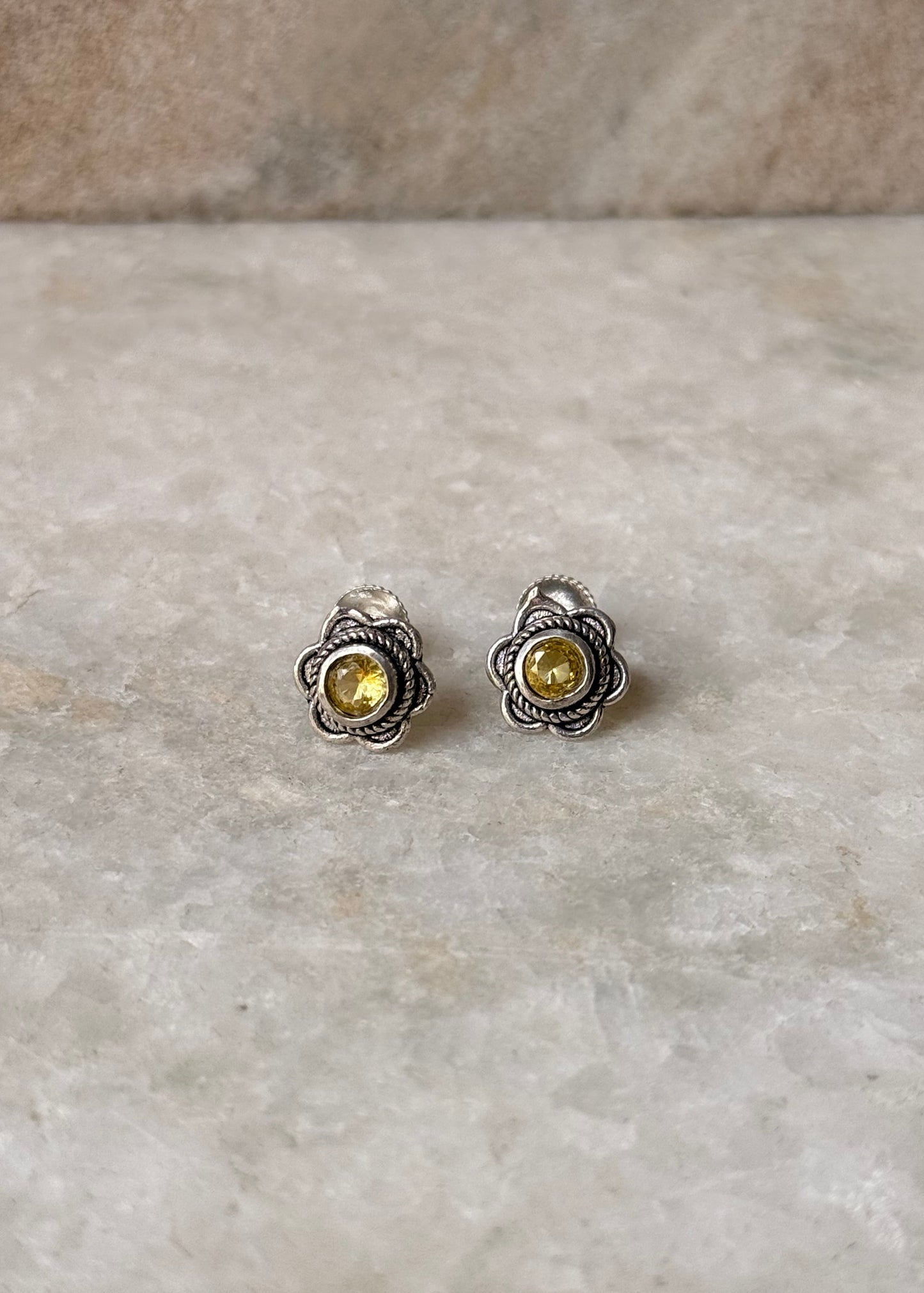 925 Sterling Silver South Screw Yellow Cz Flower Studs