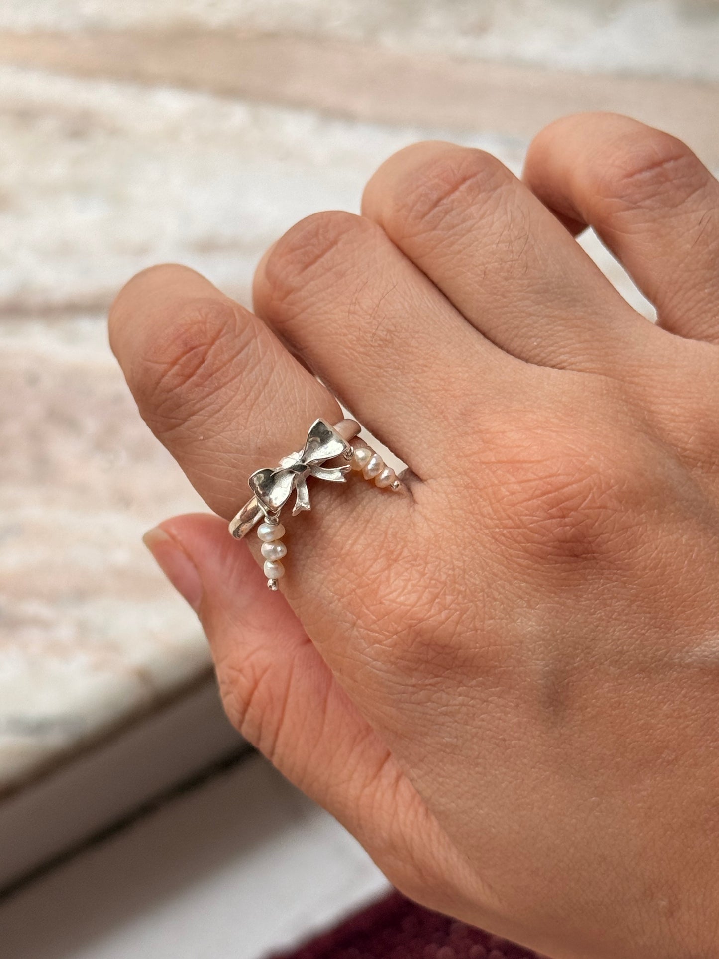 925 Sterling Silver 3D Pretty Boho Bow, 3 Shiny Pearls Charm Ring