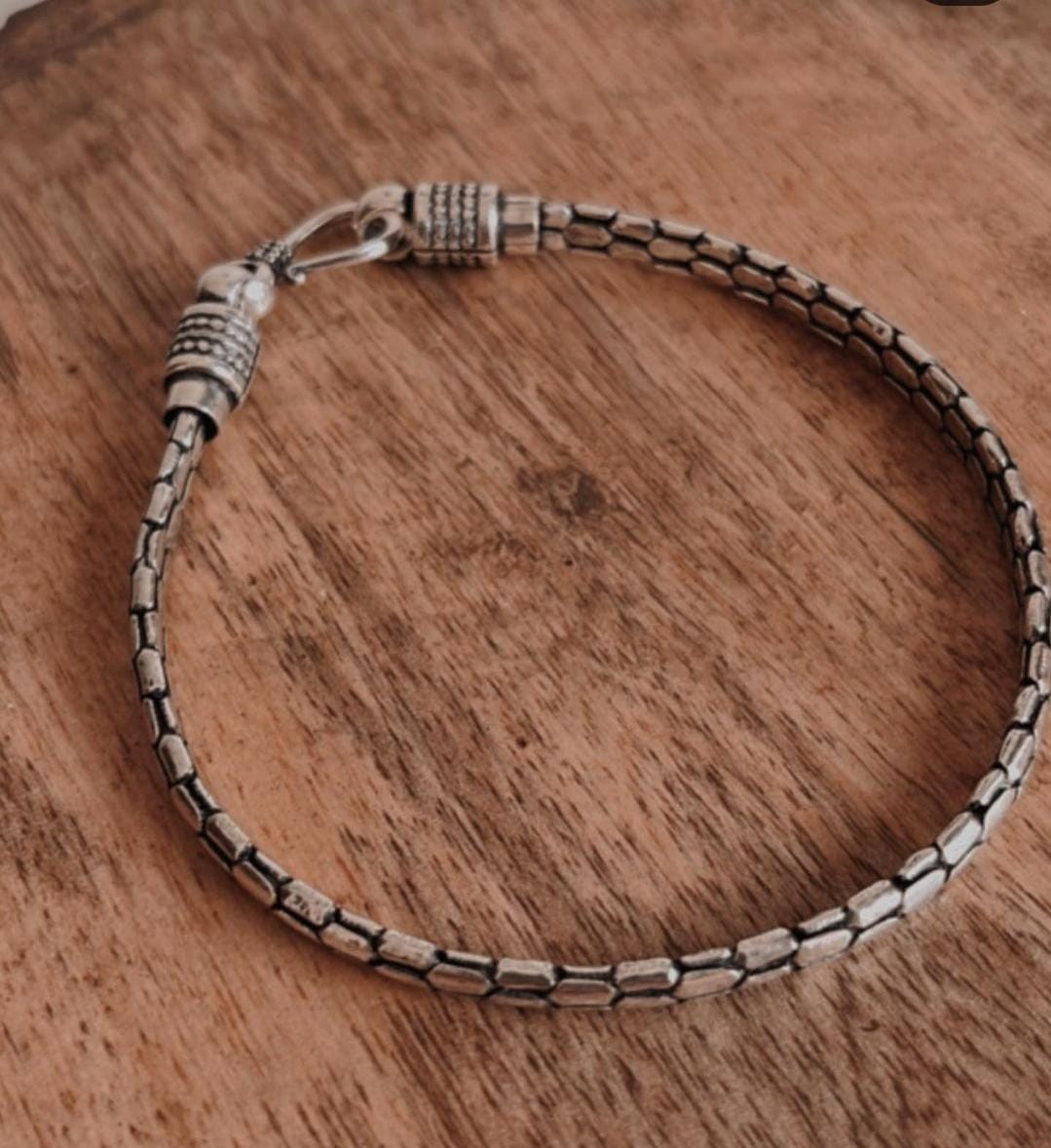 Elegant Antique Snake Pattern Silver Bracelet