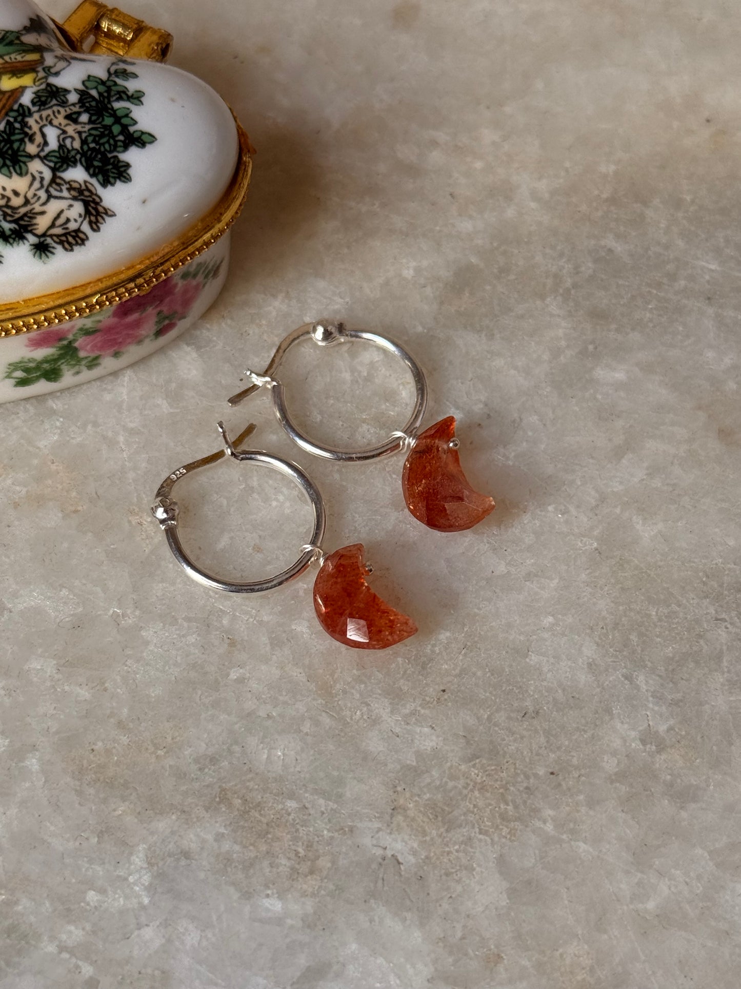 925 Sterling Silver Shiny Sunstone Crystal Moon Carved Charm Italian Hoops