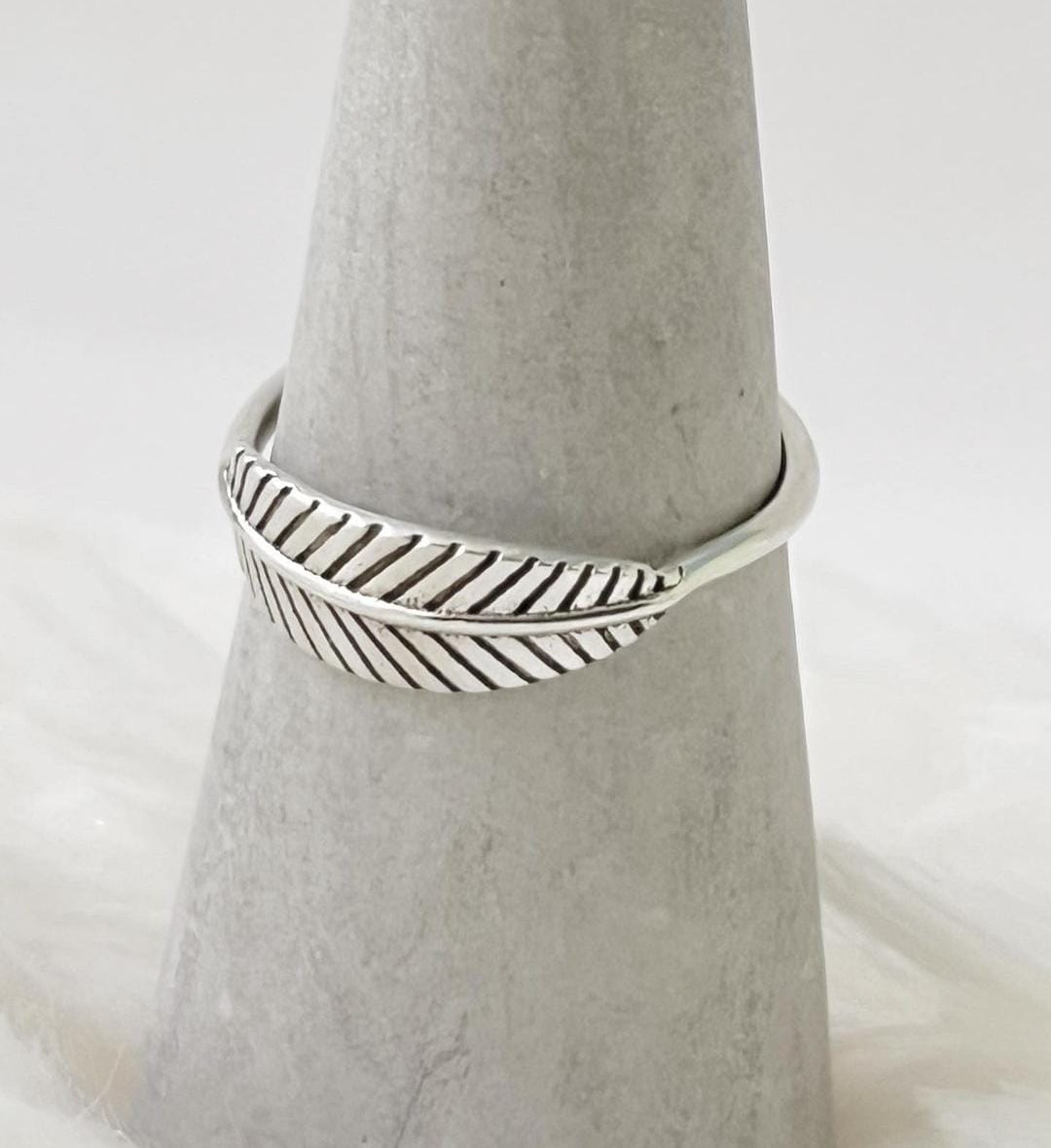 Old Leaf Design Silver Band Ring