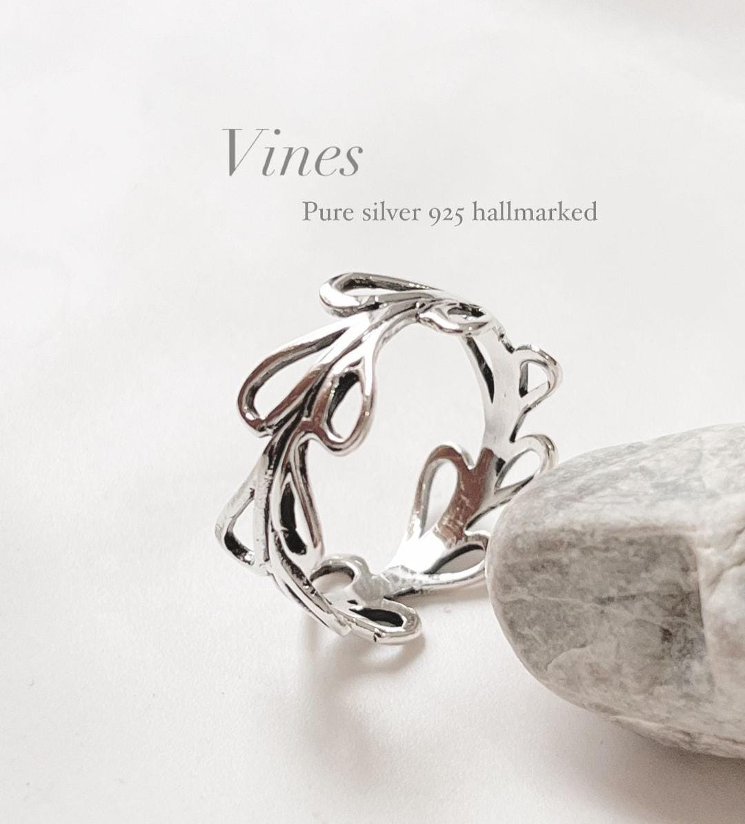 925 sterling silver ring featuring vines and leaves