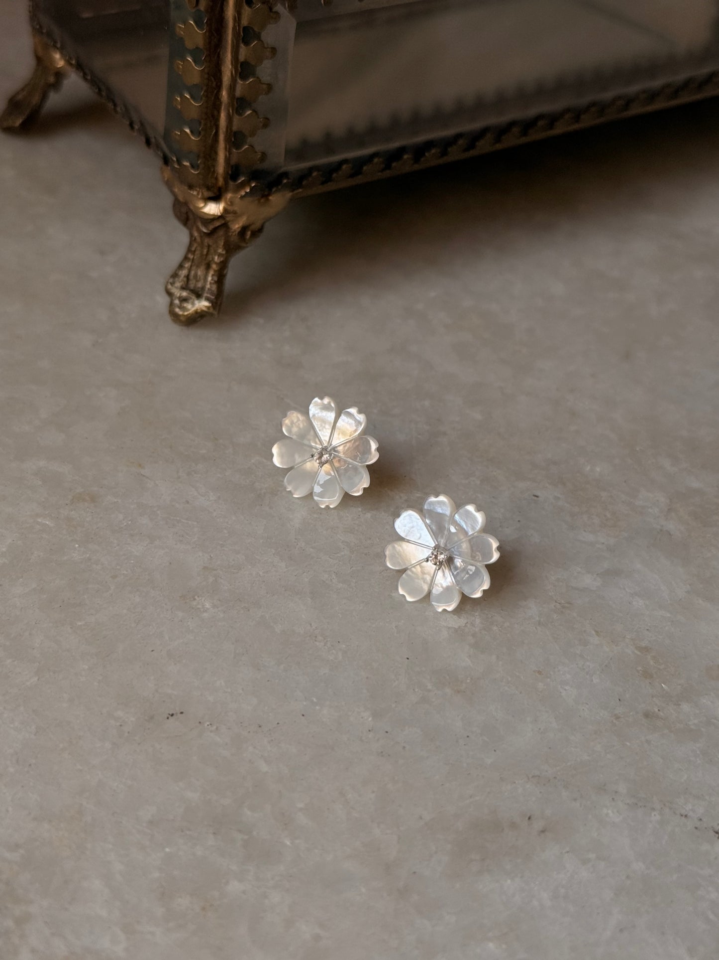925 Sterling Silver Mother of Pearl Flower Craved - White Topaz Tiny Studs- 2 in 1