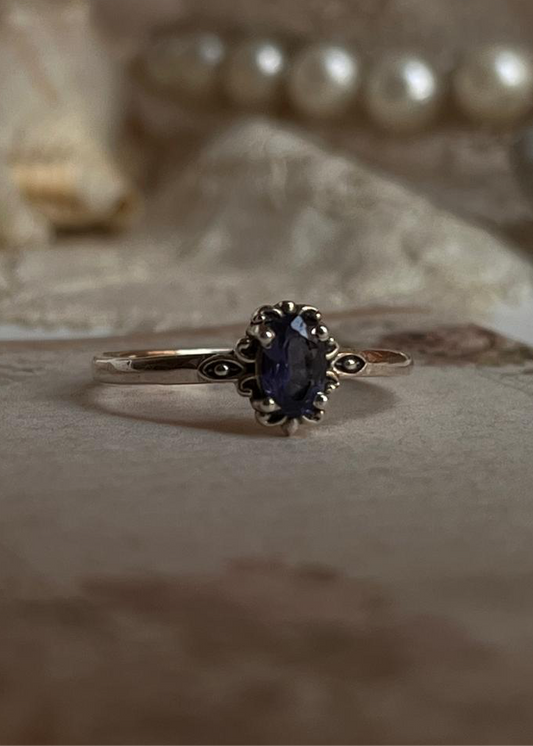 Vintage-inspired Iolite 925 Sterling Silver ring  