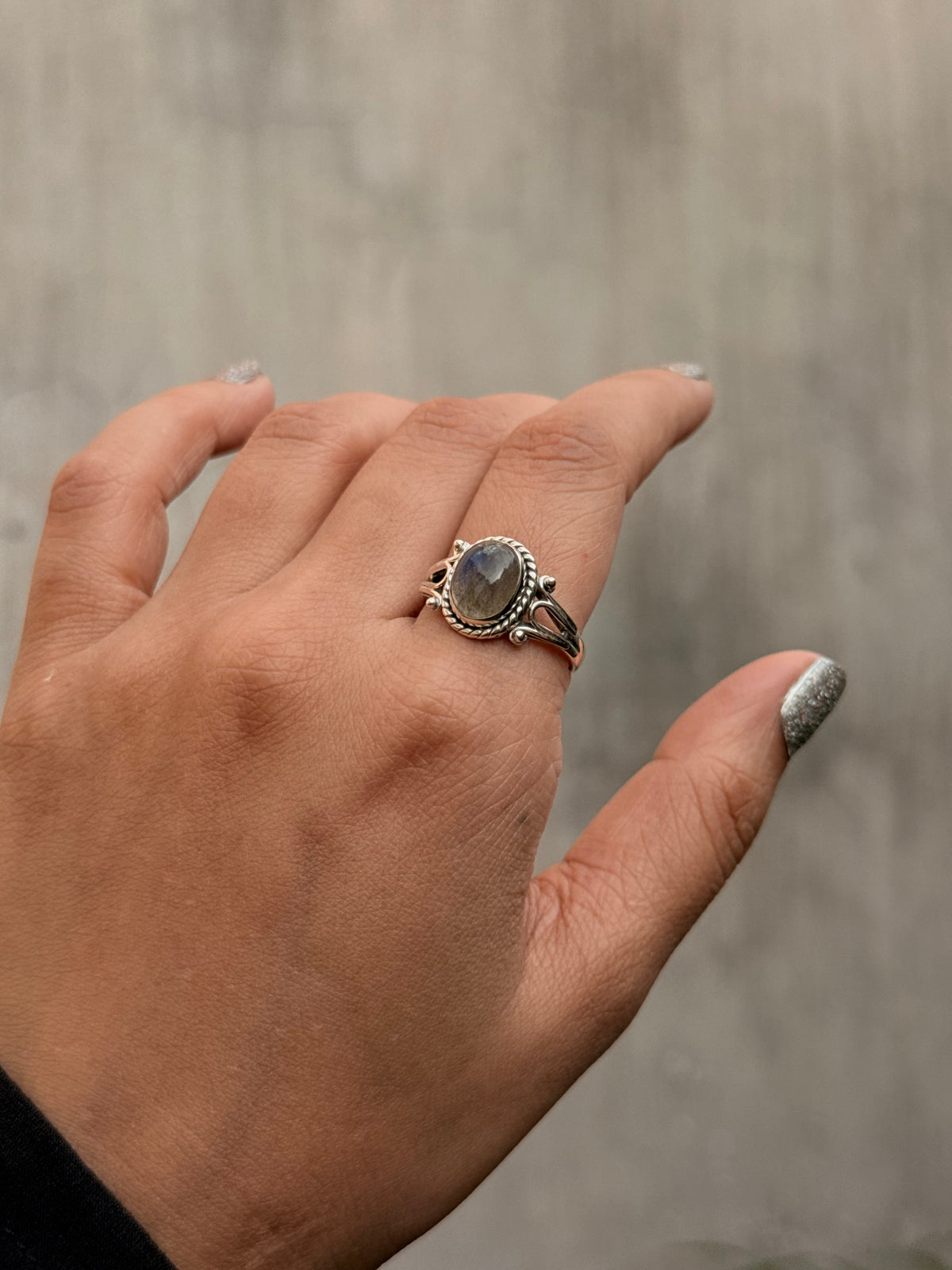 925 Sterling Silver Labradorite Oval Stone Ring