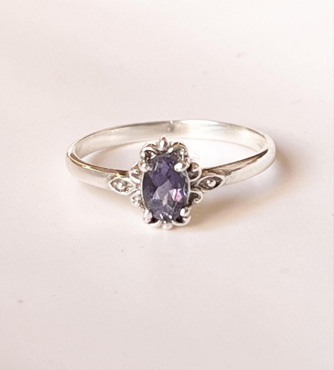 Elegant Victorian-inspired Iolite silver 925 ring