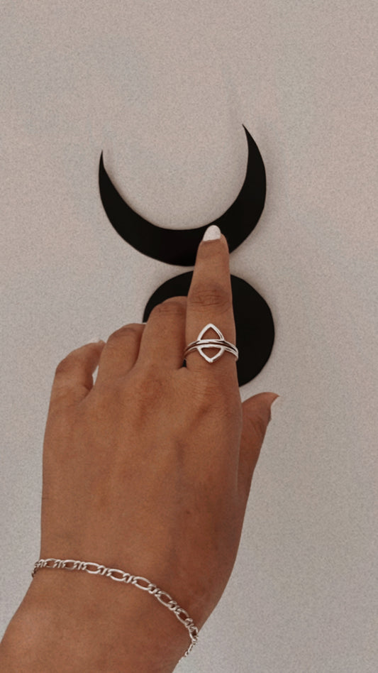 Sleek and modern duality 925 sterling silver ring with complementary shapes