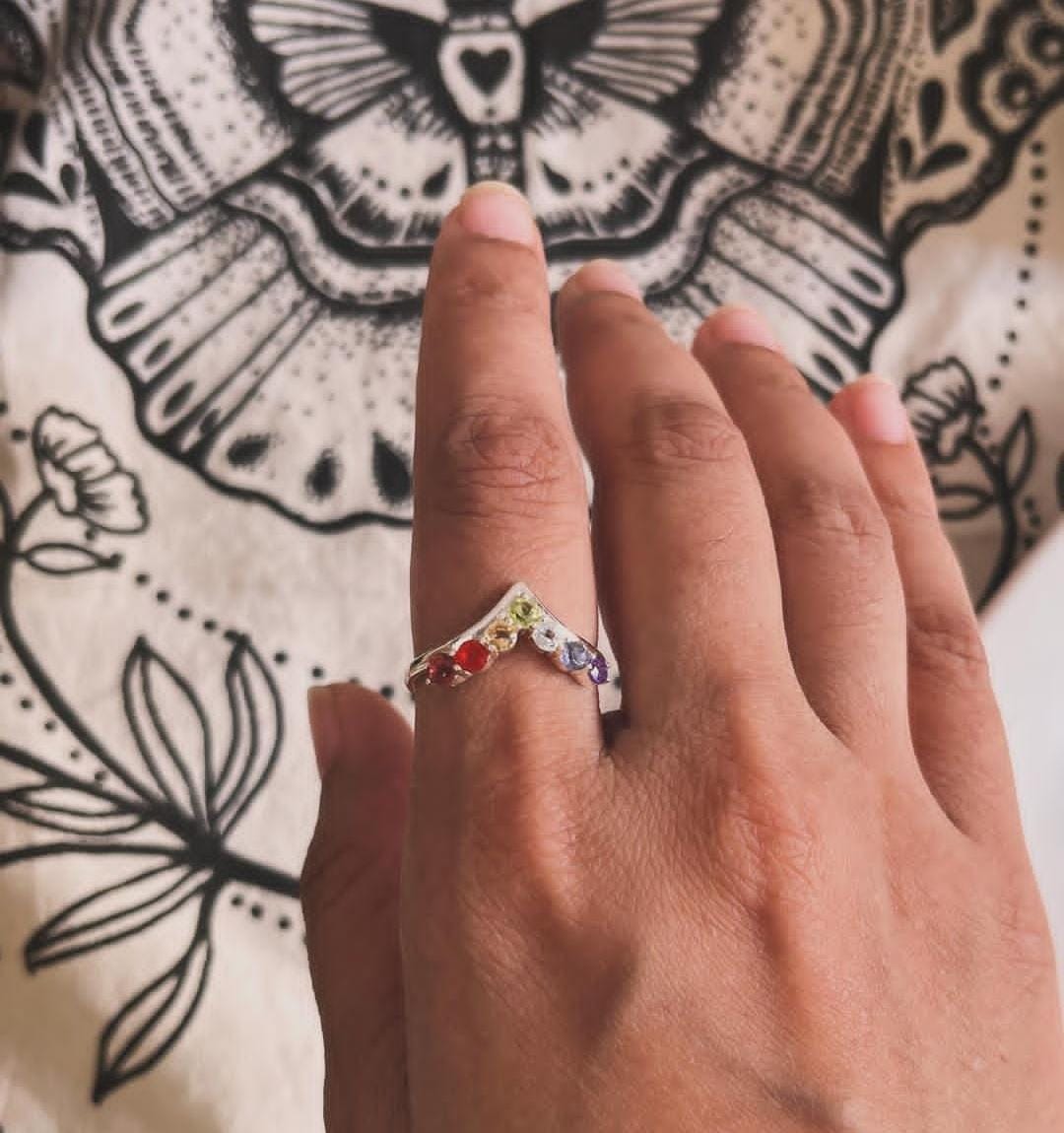 Handcrafted seven chakra V silver ring for energy balance
