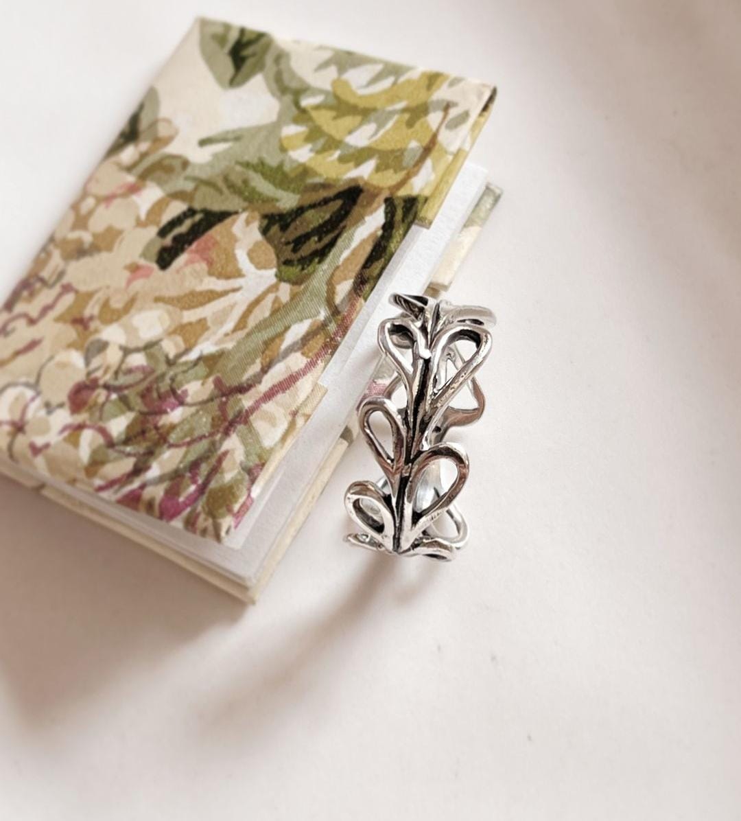 Vines and leaf sterling silver ring