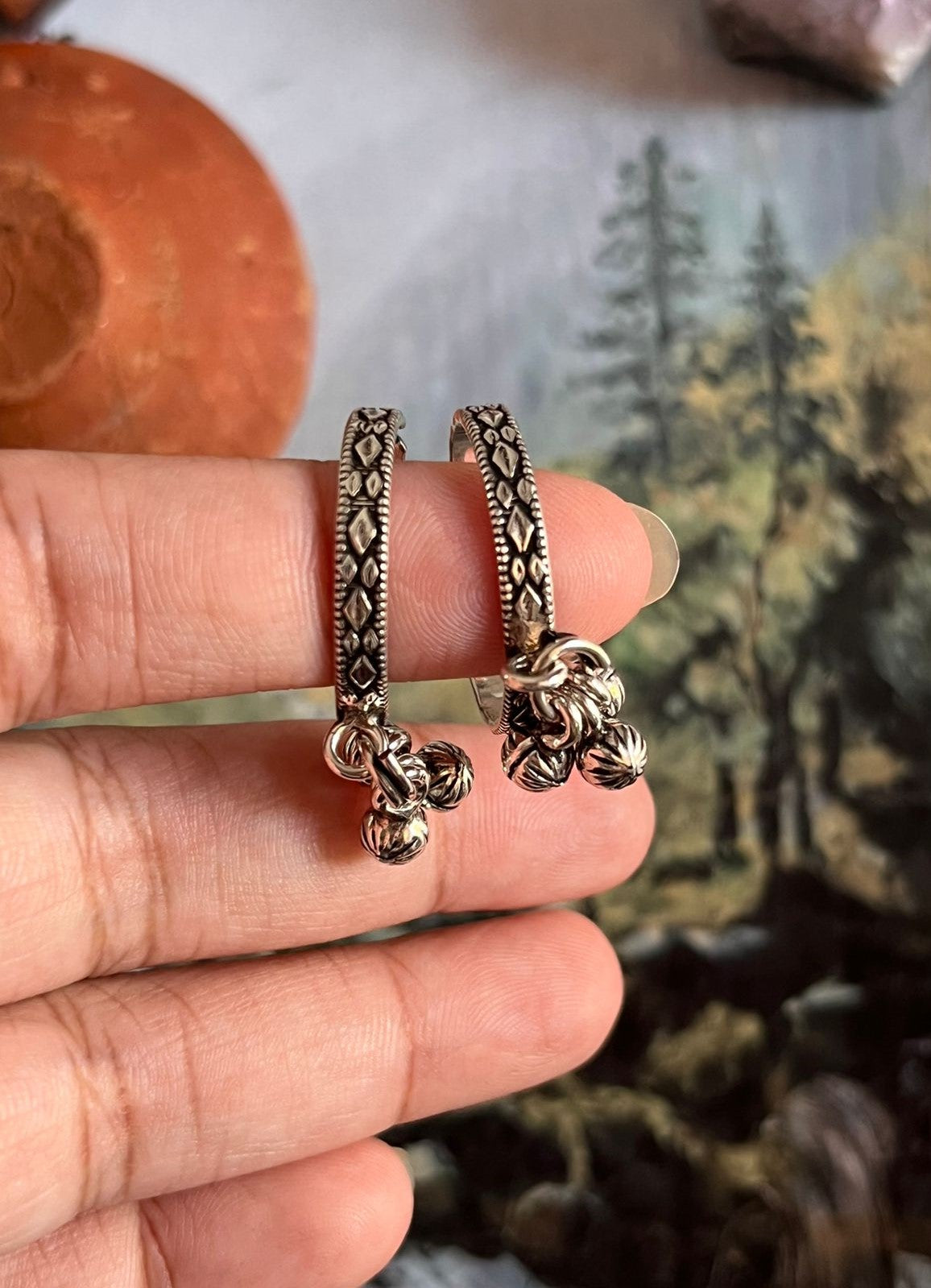 Elegant thumb toe ring with ghungroo bells in pure silver