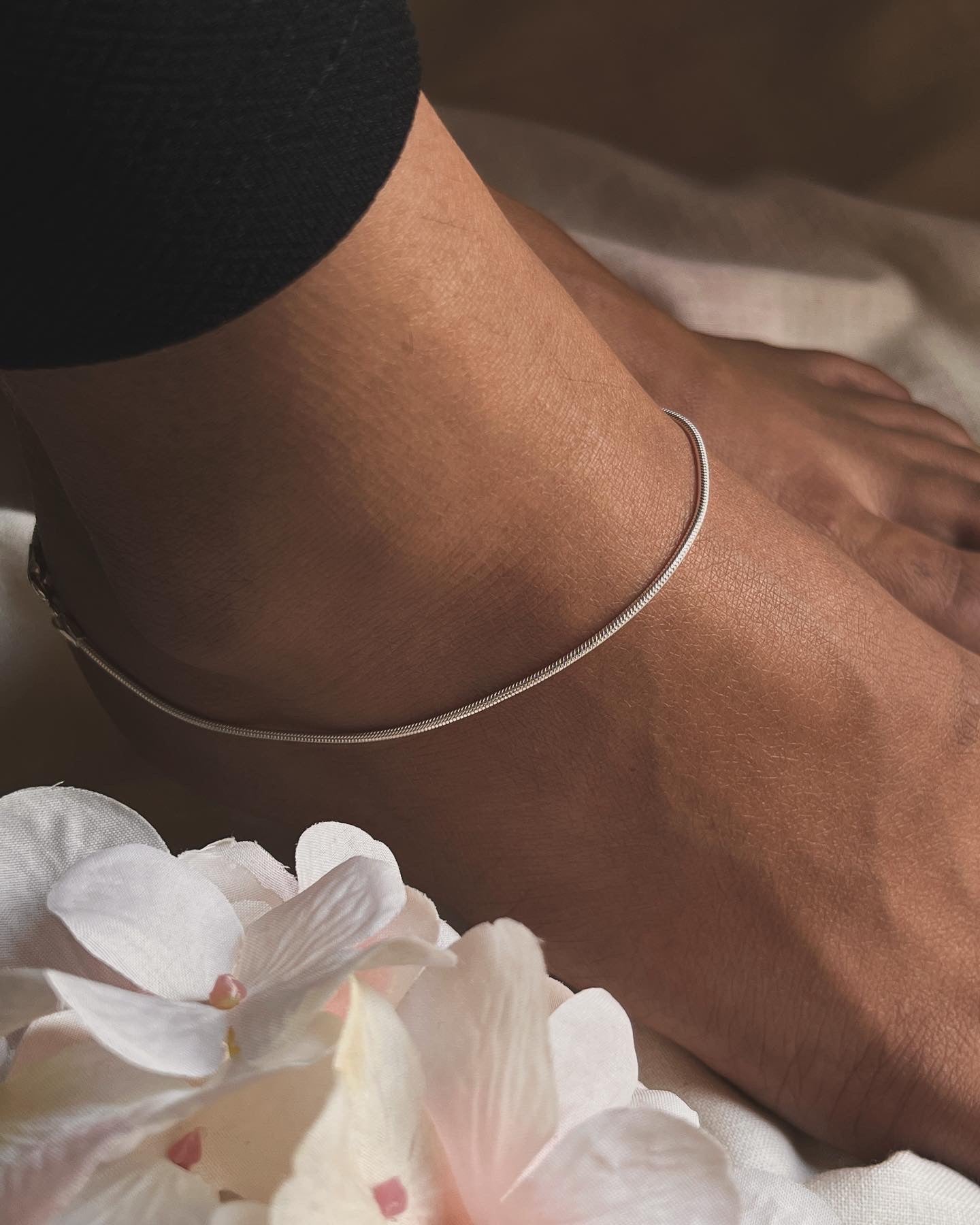 Delicate pure silver anklet with snake chain detailing