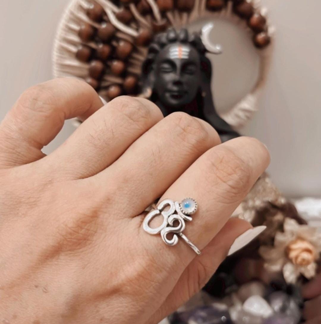 Elegant Om Aum Moonstone Ring in Silver