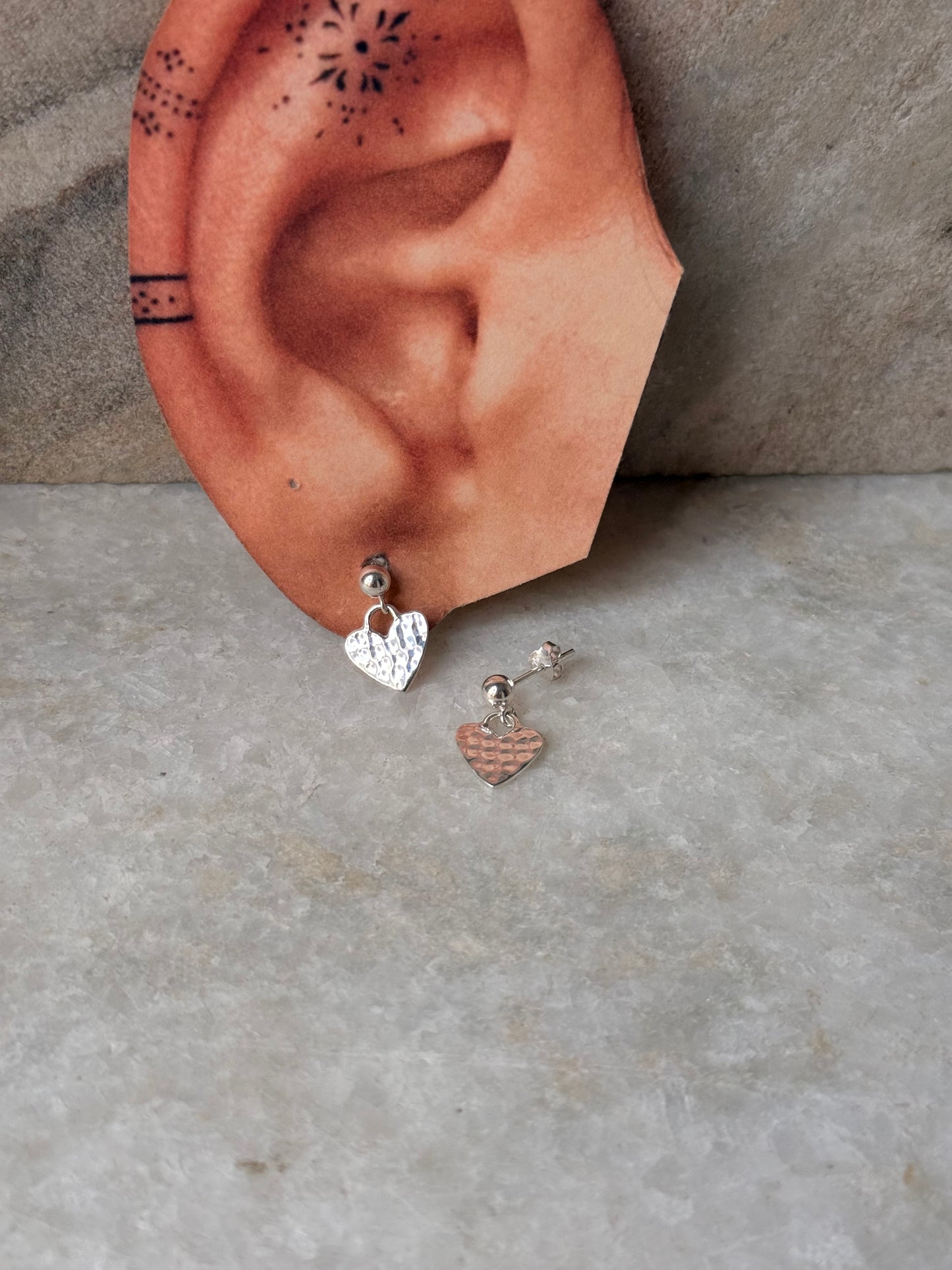 925 Sterling Silver Pretty Hammered Hearts Charm Studs