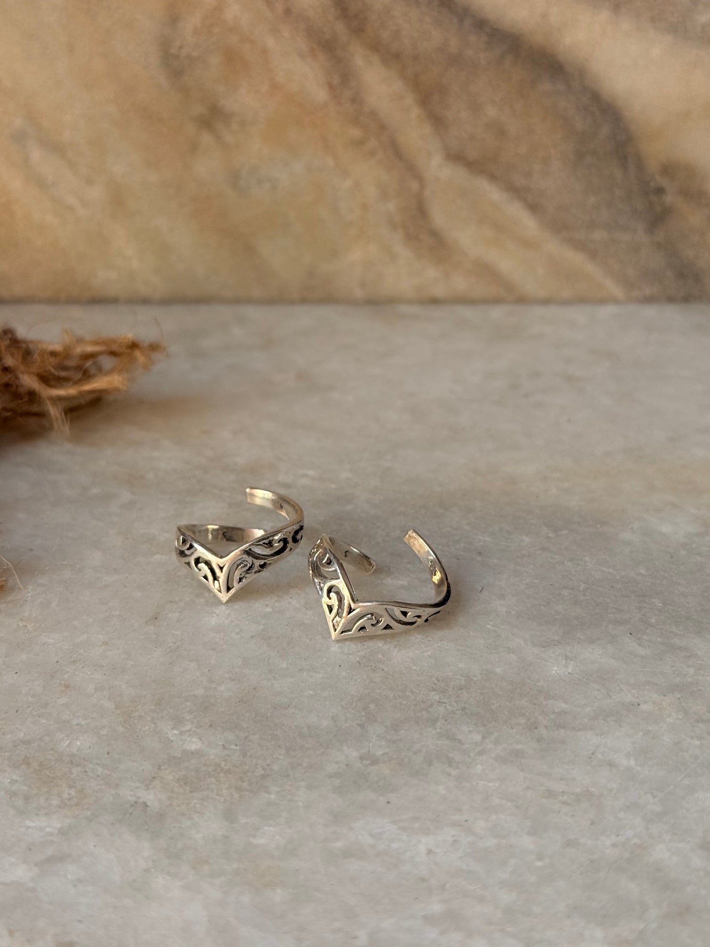 925 Sterling Silver V/ Chevron Vintage Filigree Toe Ring