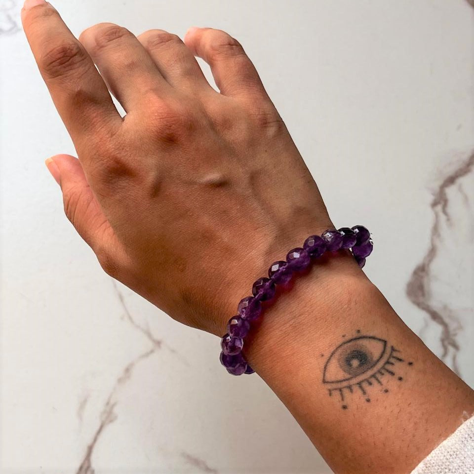 8MM Amethyst Healing Crystal Bracelet with Diamond Cut Detail