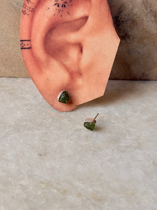925 Sterling Silver Peridot Raw Uncut Studs Earrings