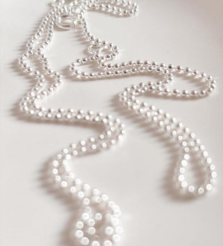 Minimalist shiny dot design anklet in pure silver