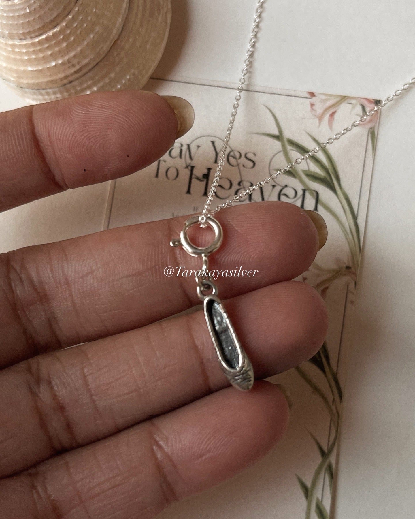 925 silver pendant with cute princess shoes design  