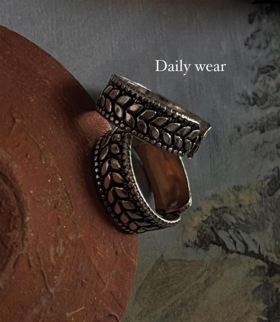 Leafy Design Pure Silver Toe Ring for Modern Elegance