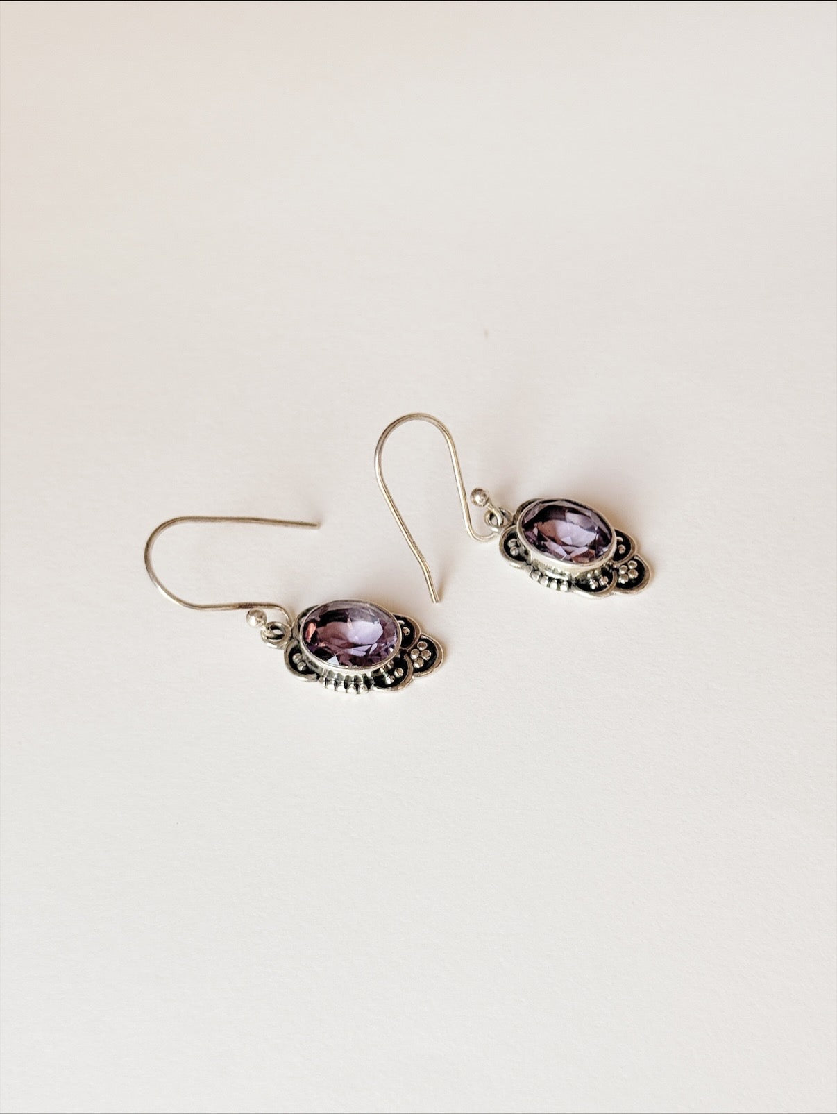 925 silver earrings with oval cut amethyst boho design