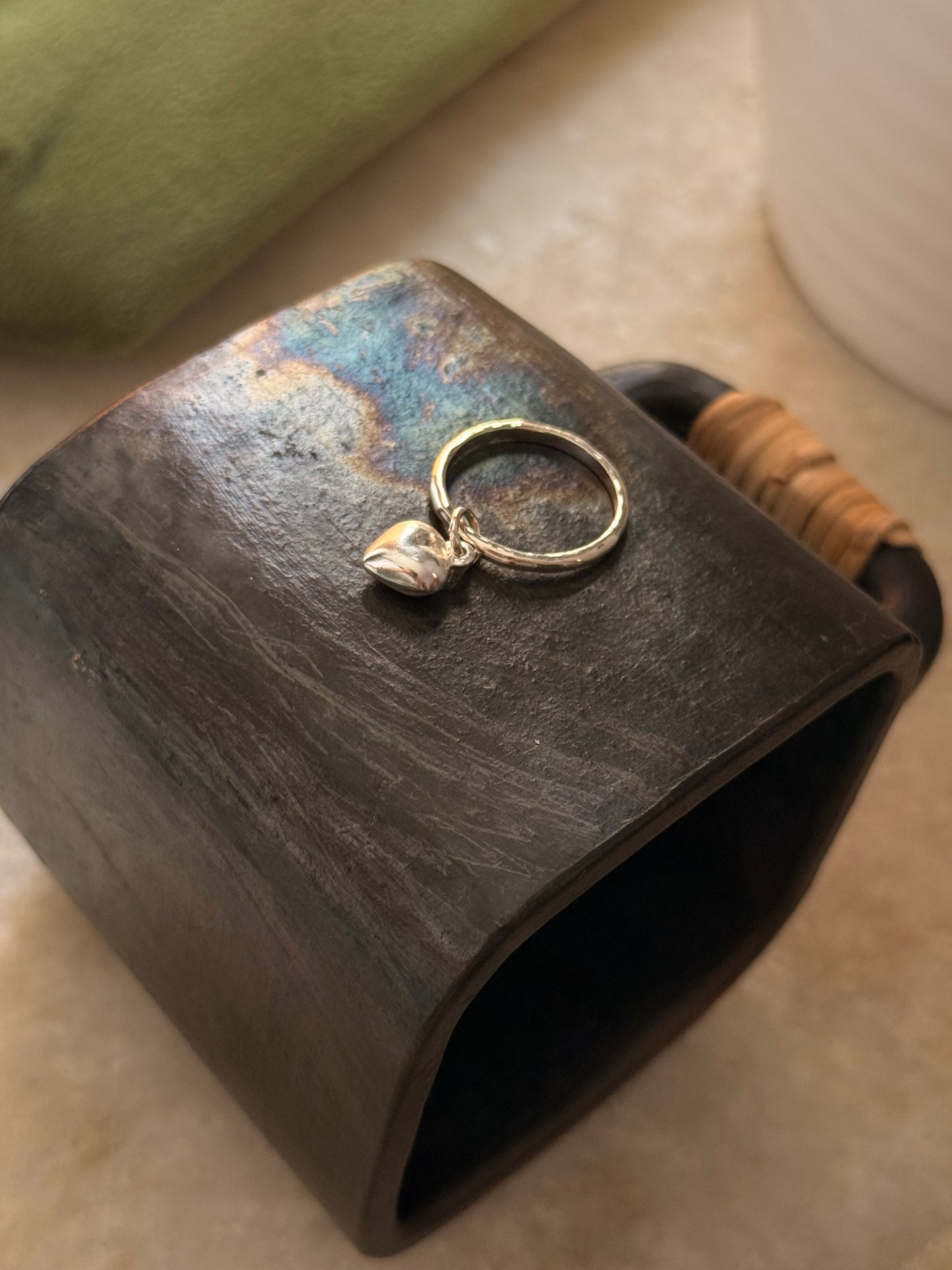 925 Sterling Silver Random Hammered Sleek Heart Charm Stack Band Ring
