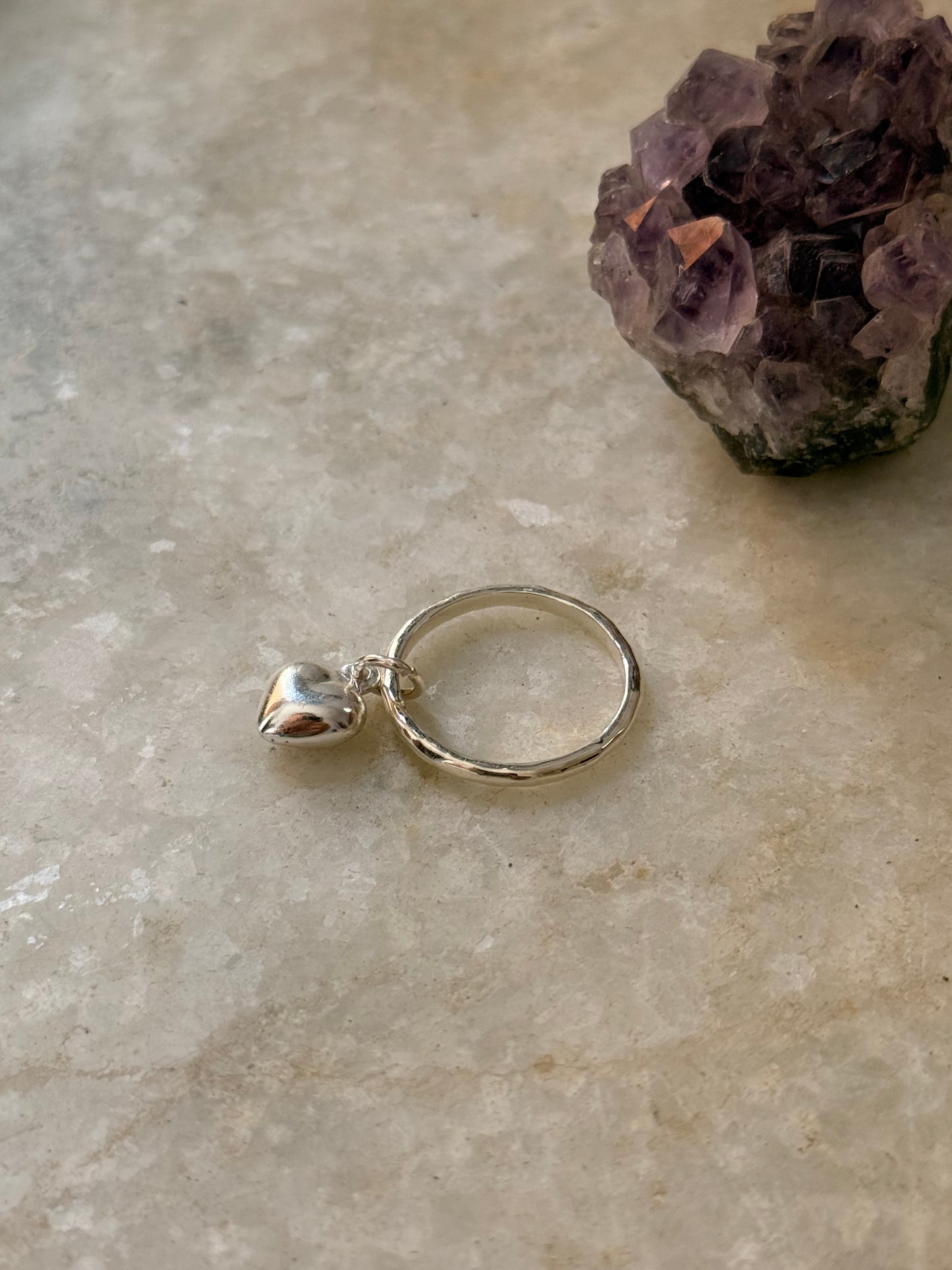 925 Sterling Silver Random Hammered Sleek Heart Charm Stack Band Ring