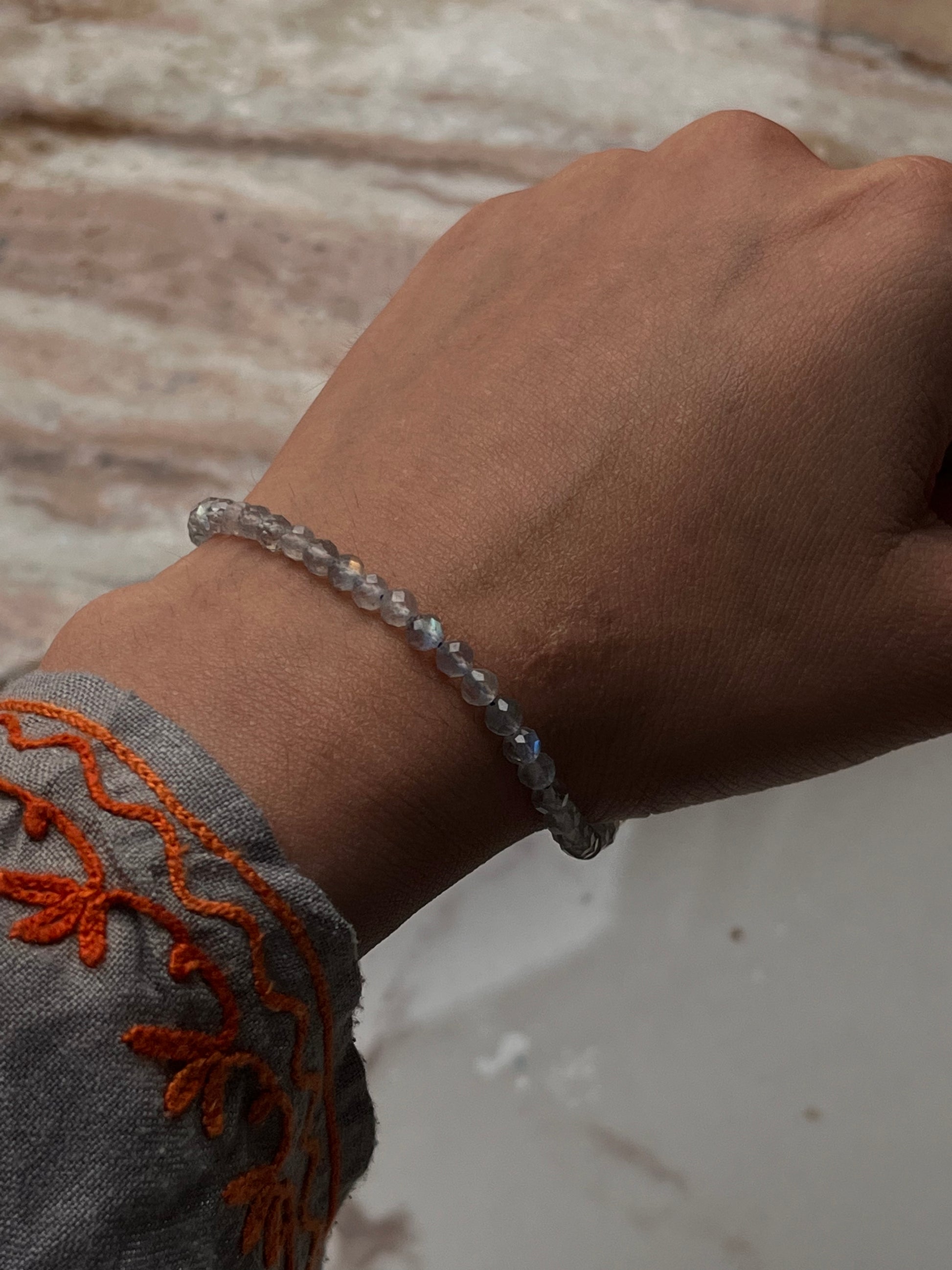 Natural labradorite crystal bracelet with 3-4mm round faceted beads