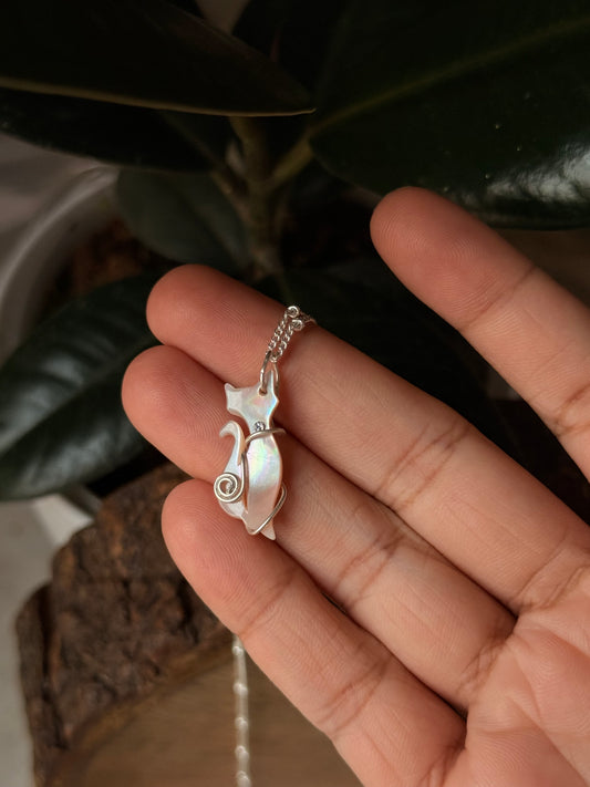 925 Sterling Silver Mother of Pearl Cat Cable Dot Handcrafted Necklace