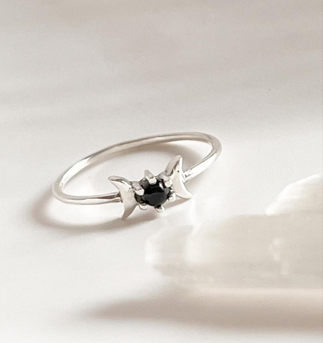 Elegant Black Onyx Moon Phases Ring in Silver